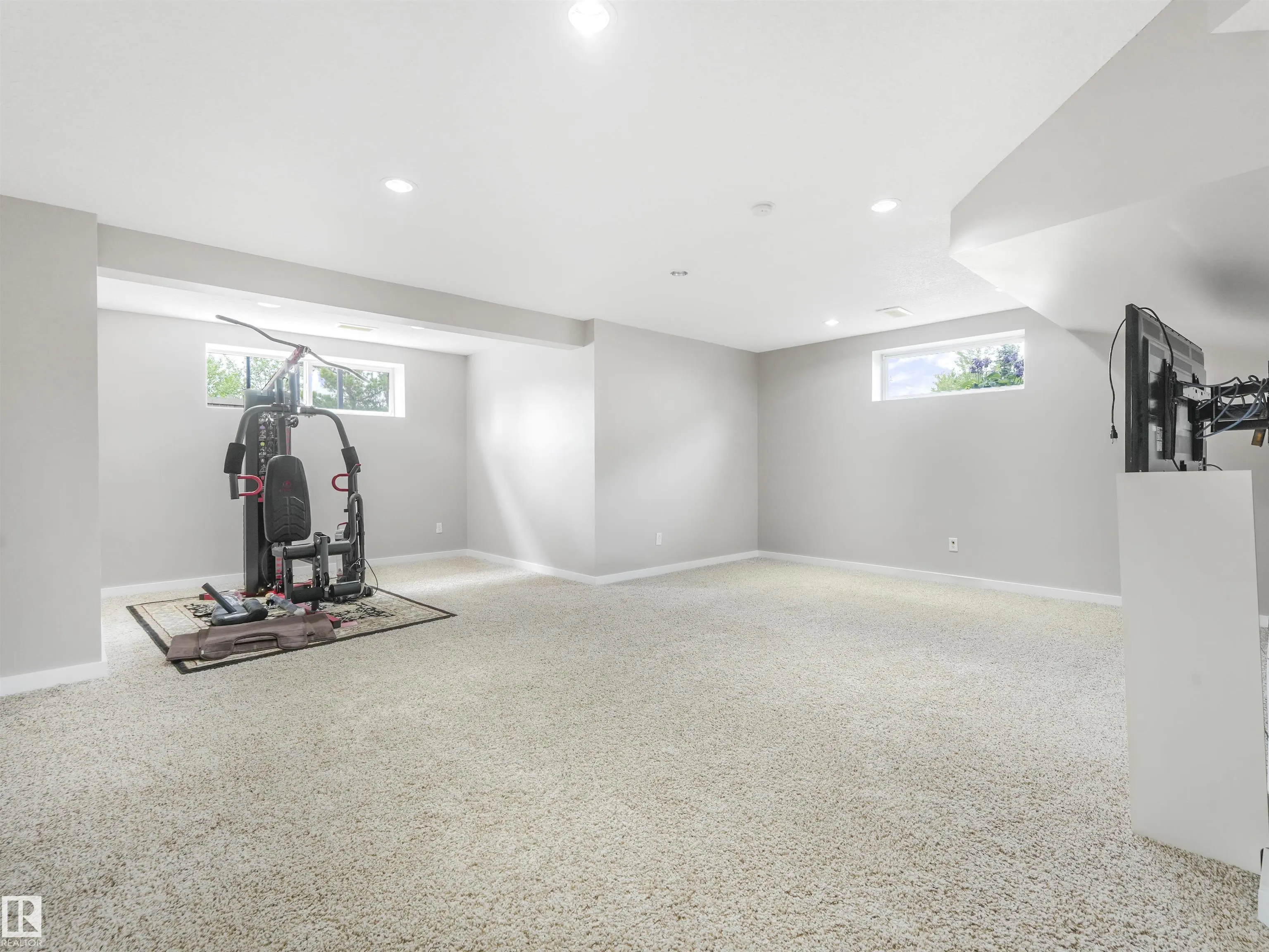 55 RIDGELAND Point(e)
