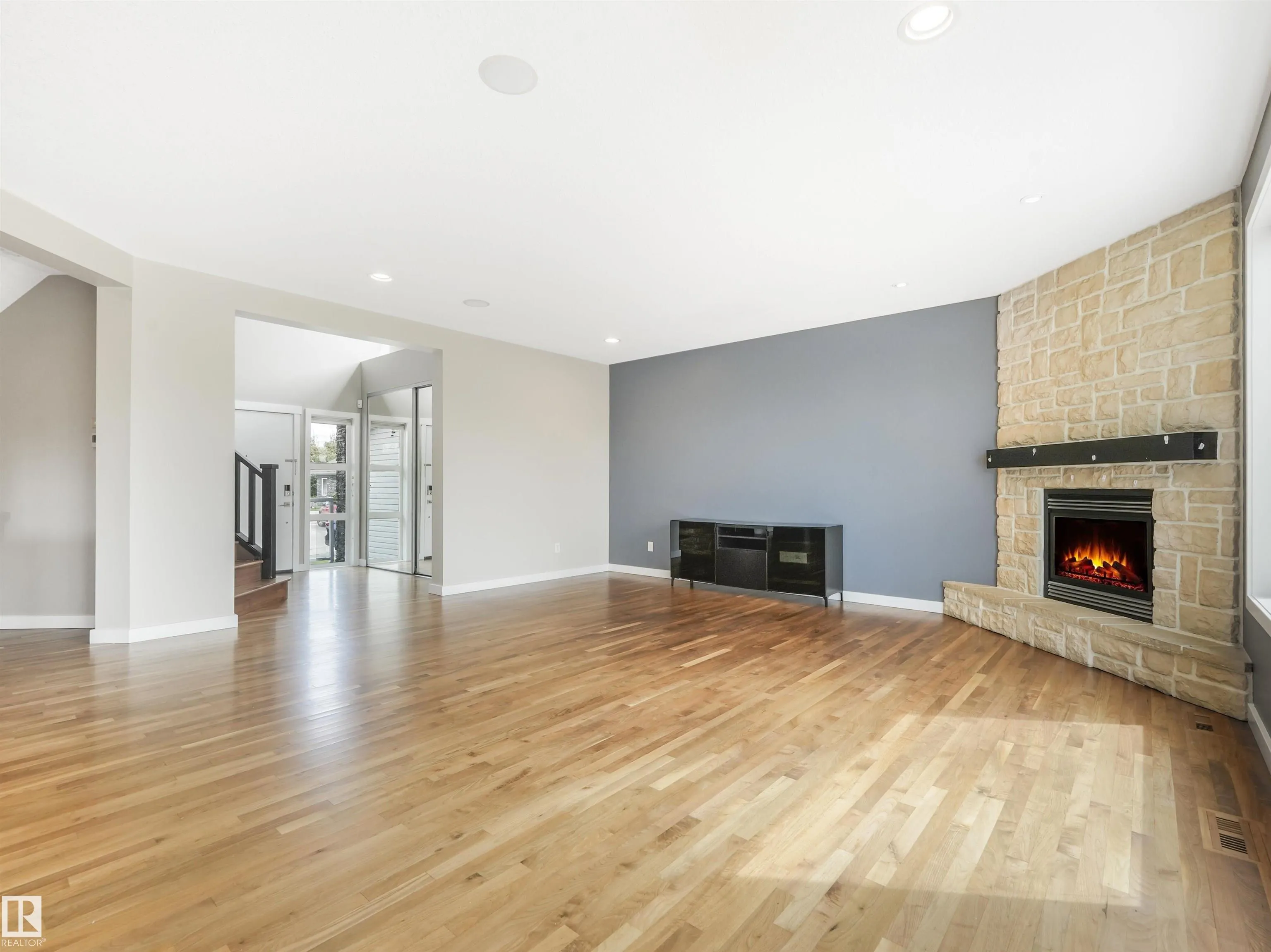 55 RIDGELAND Point(e)