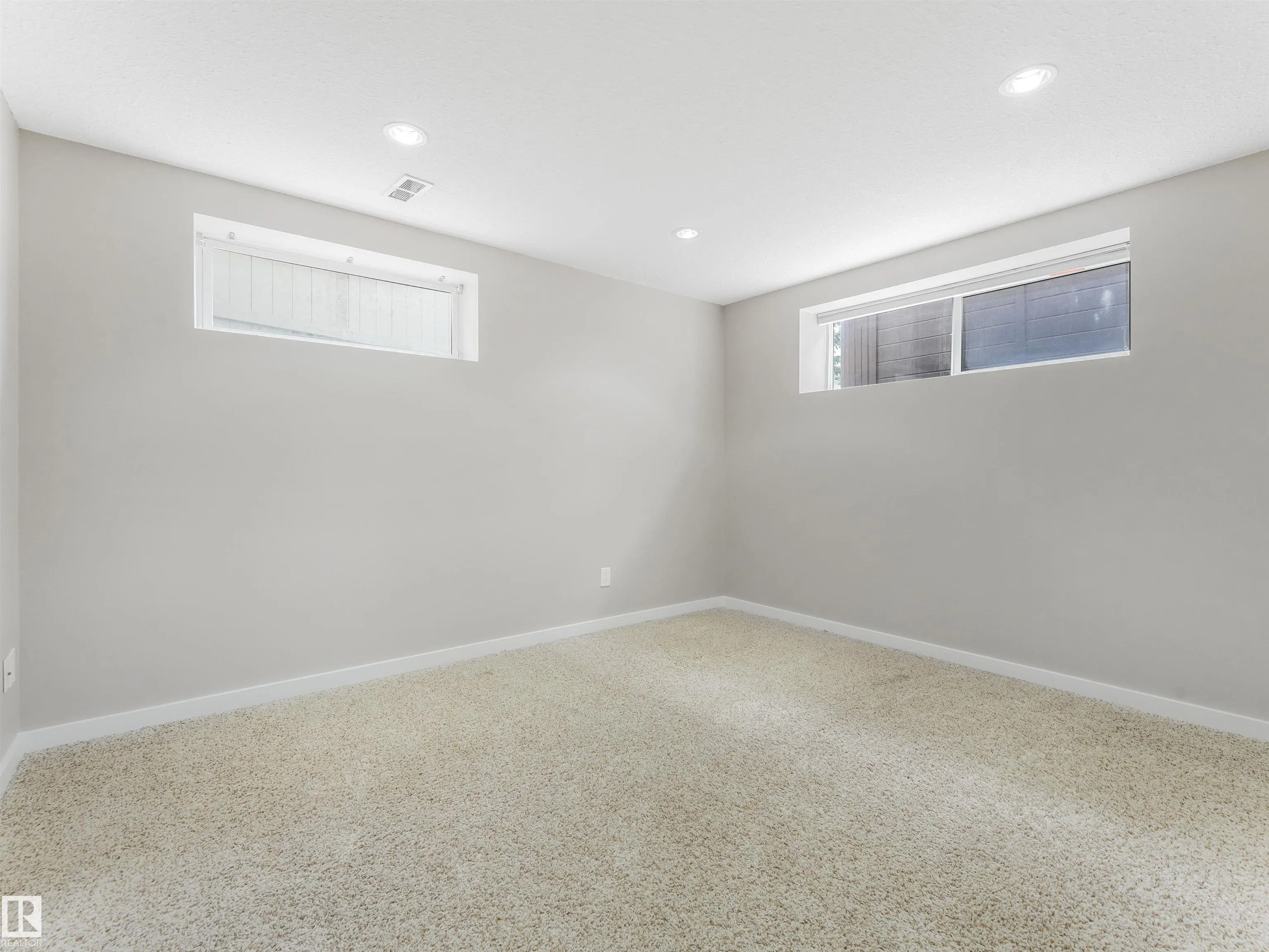 55 RIDGELAND Point(e)