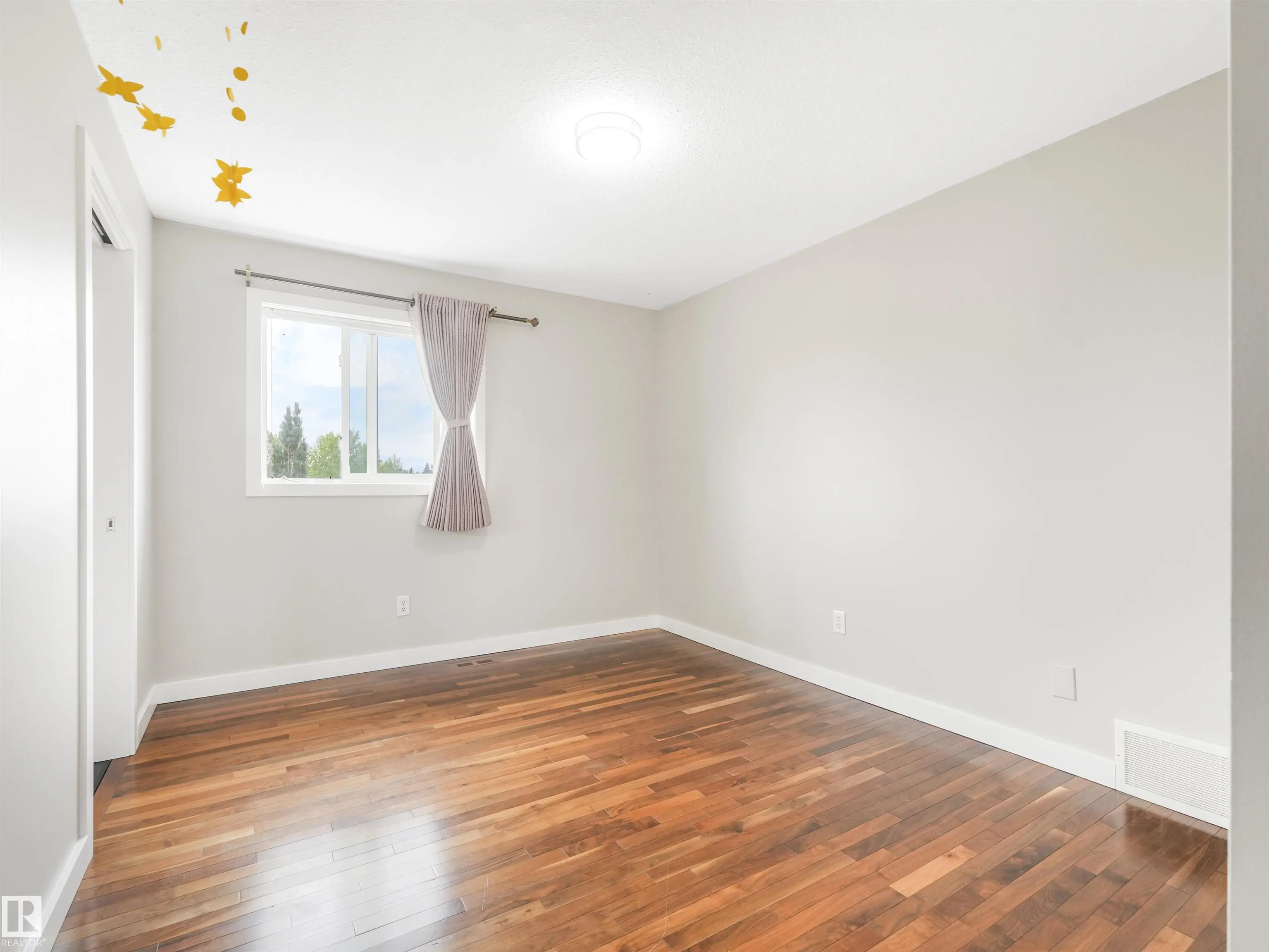 55 RIDGELAND Point(e)