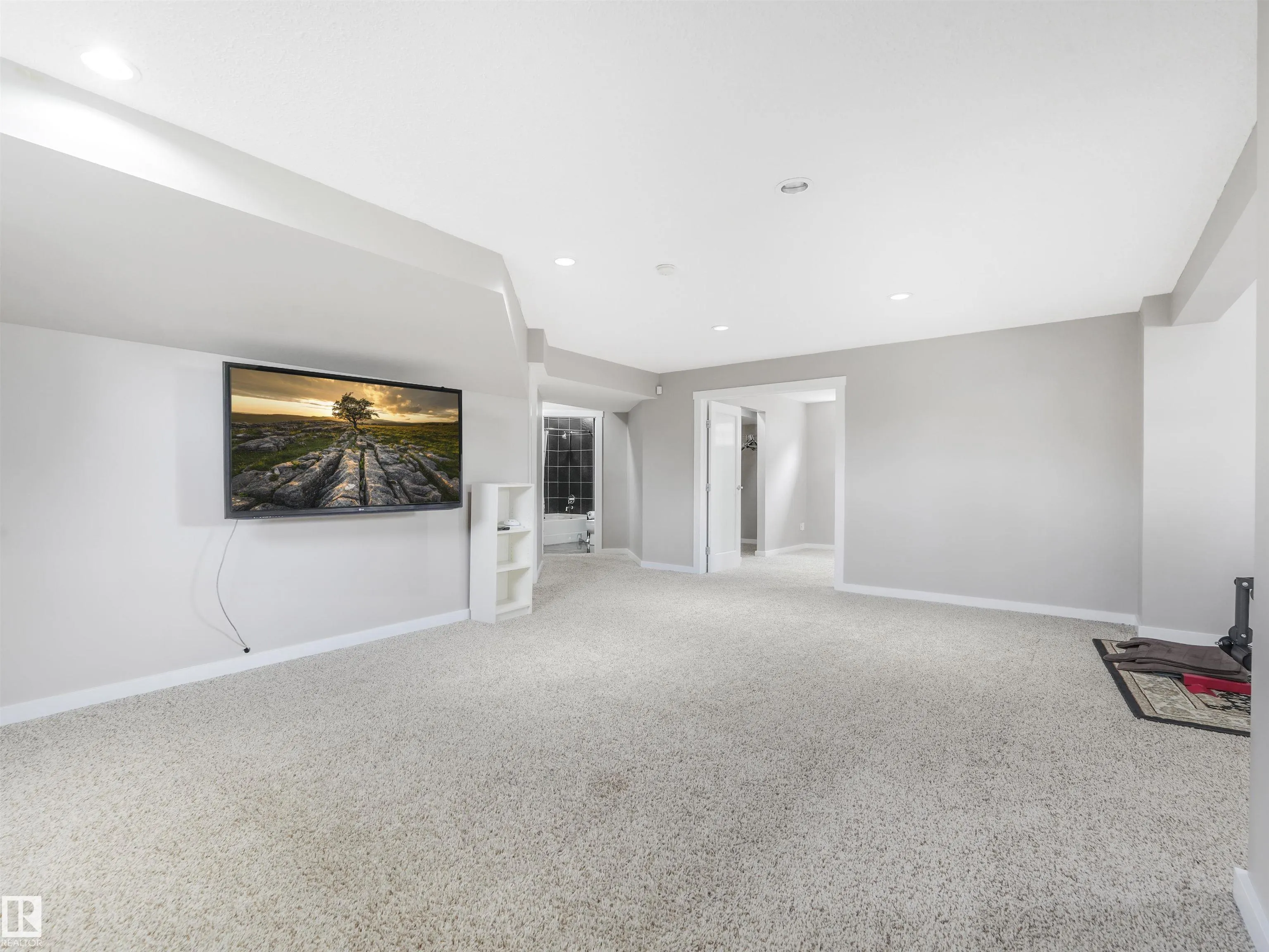 55 RIDGELAND Point(e)