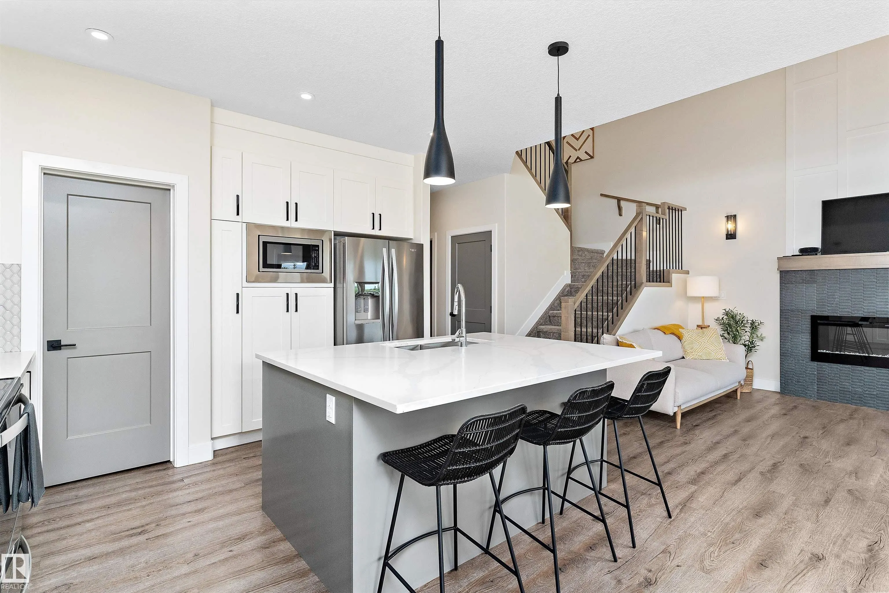 1028 BERG Place