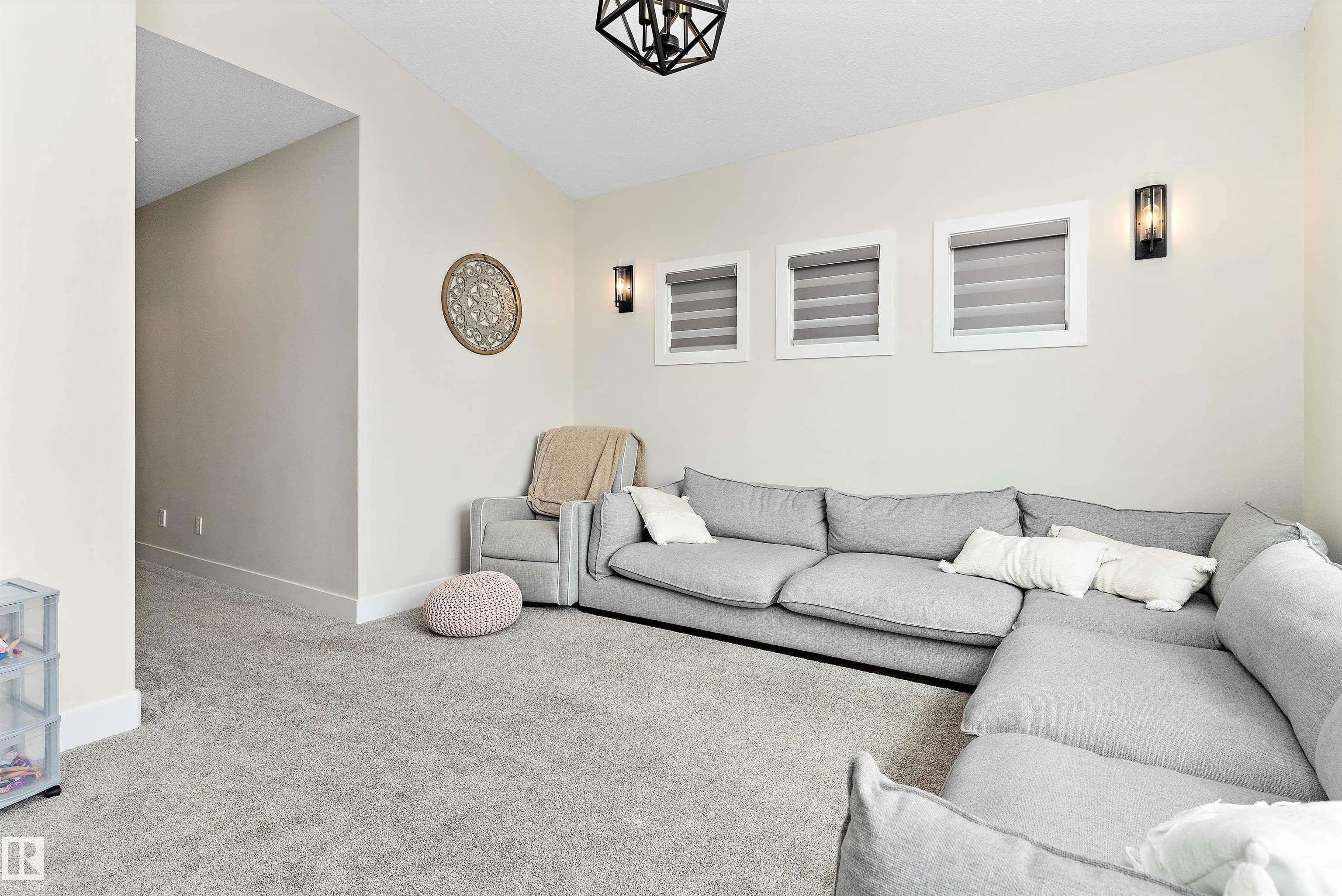 1028 BERG Place