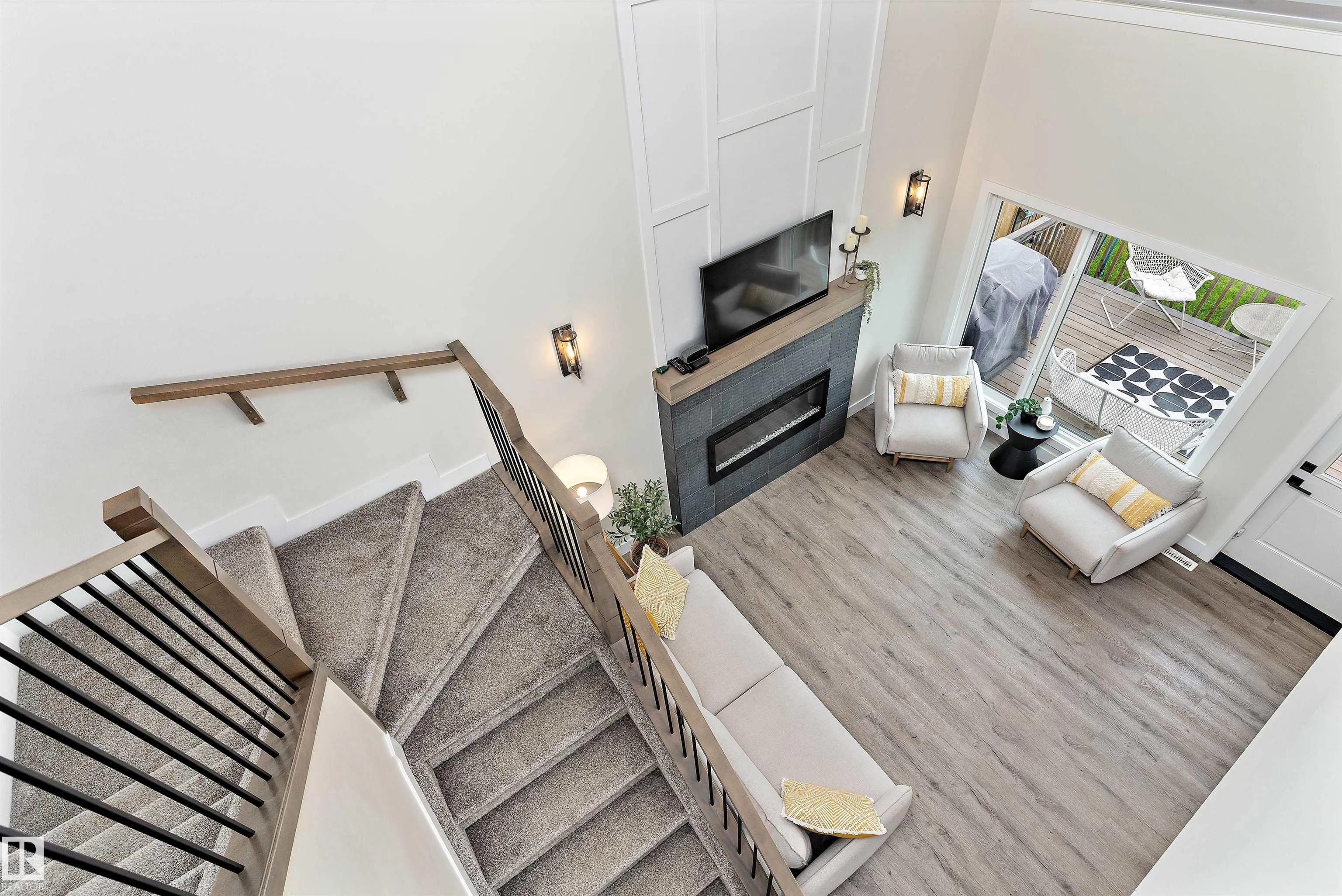 1028 BERG Place