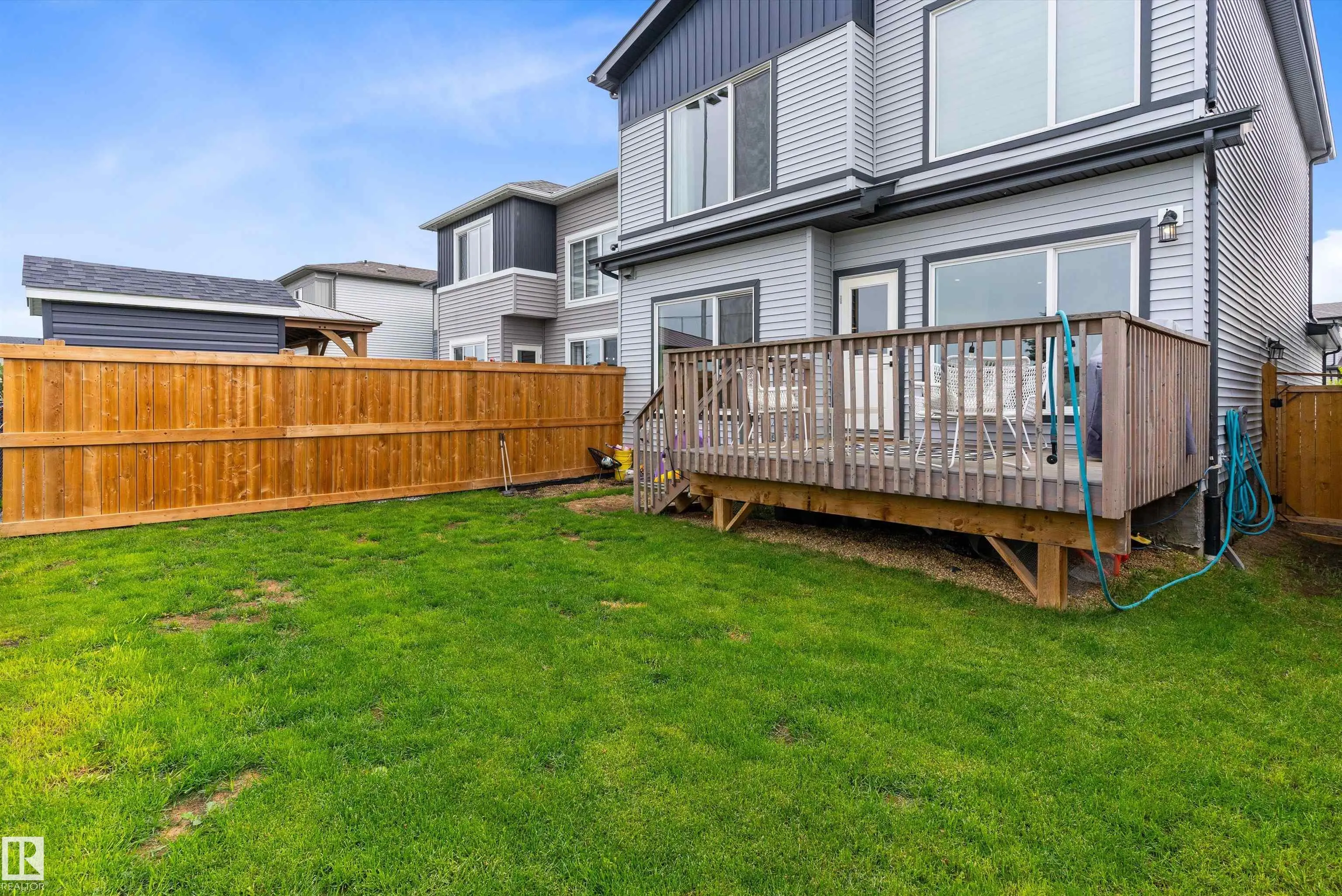 1028 BERG Place