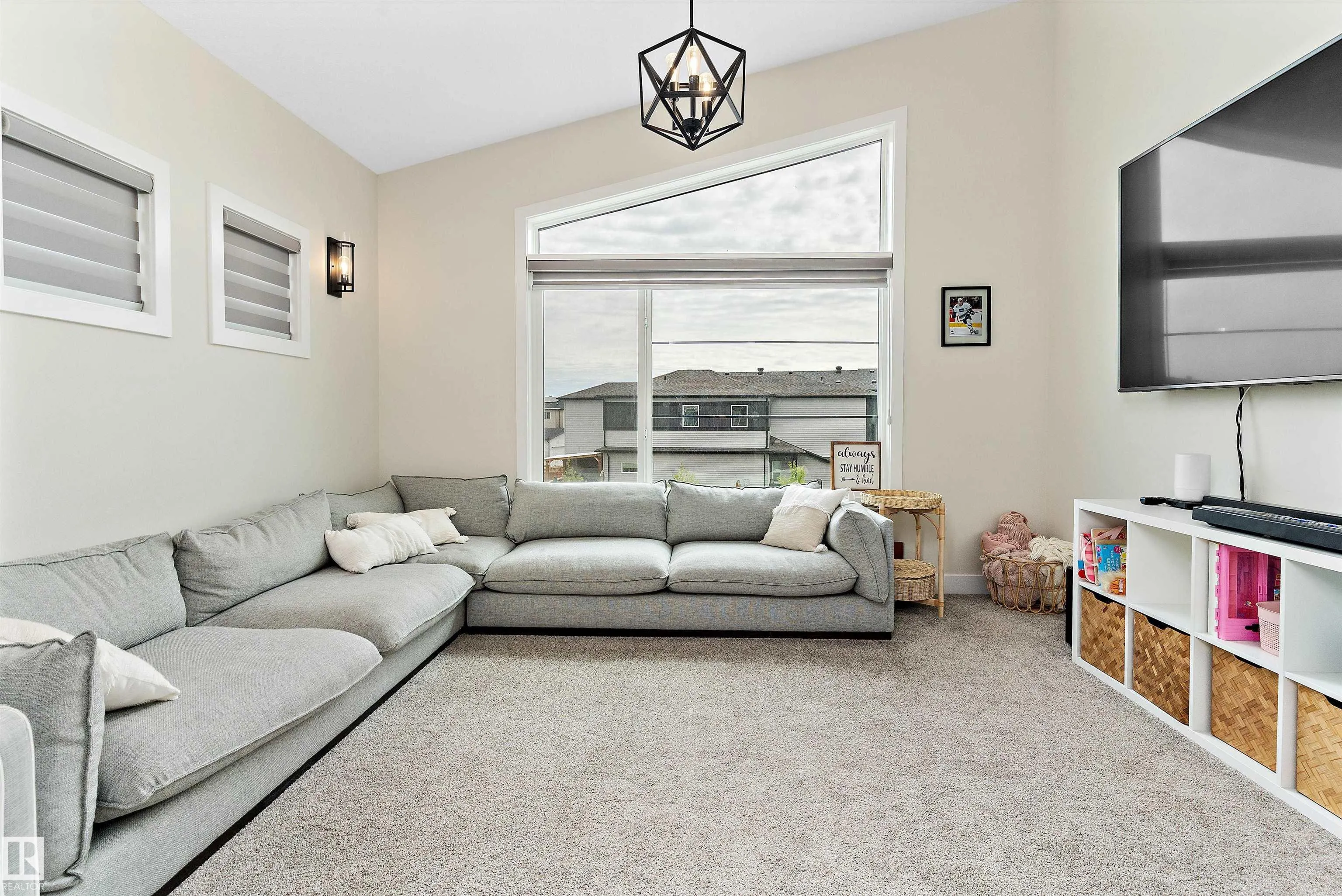 1028 BERG Place