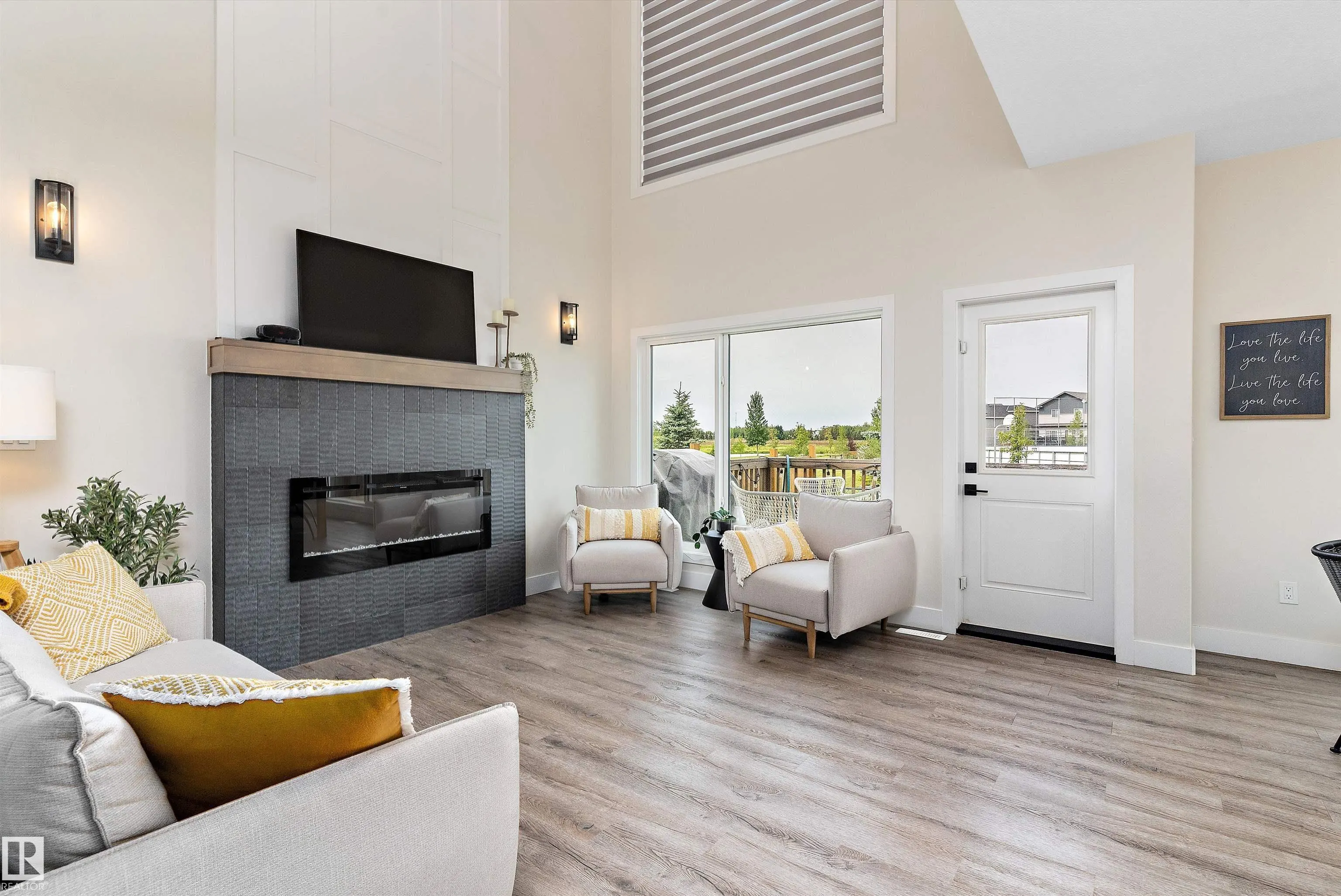 1028 BERG Place