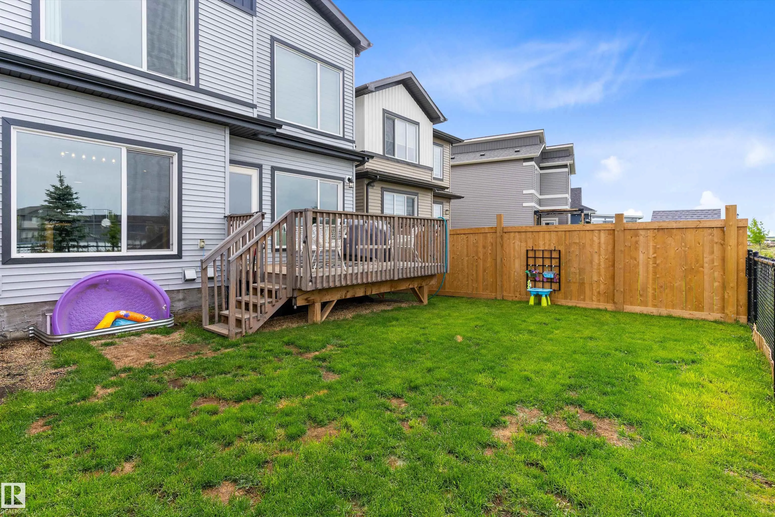 1028 BERG Place