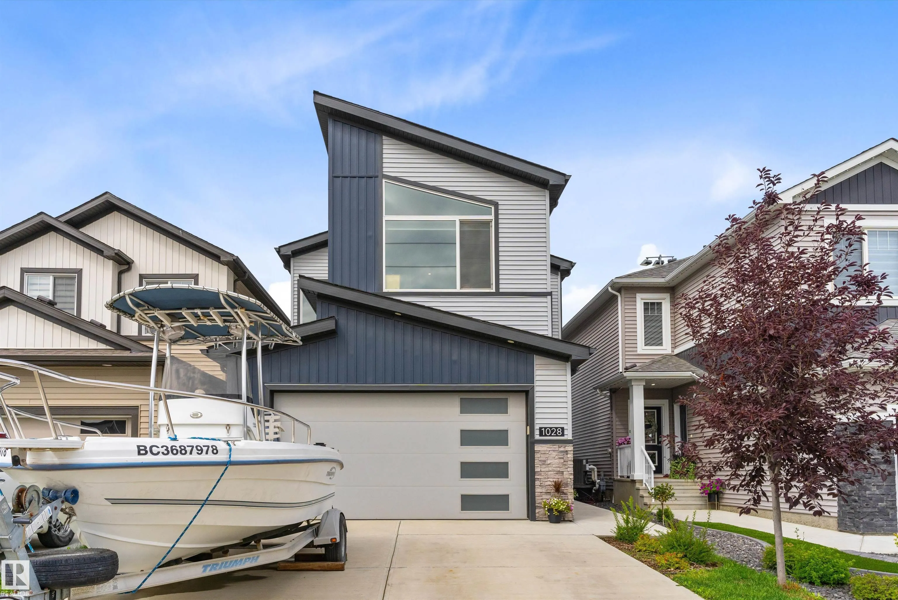 1028 BERG Place