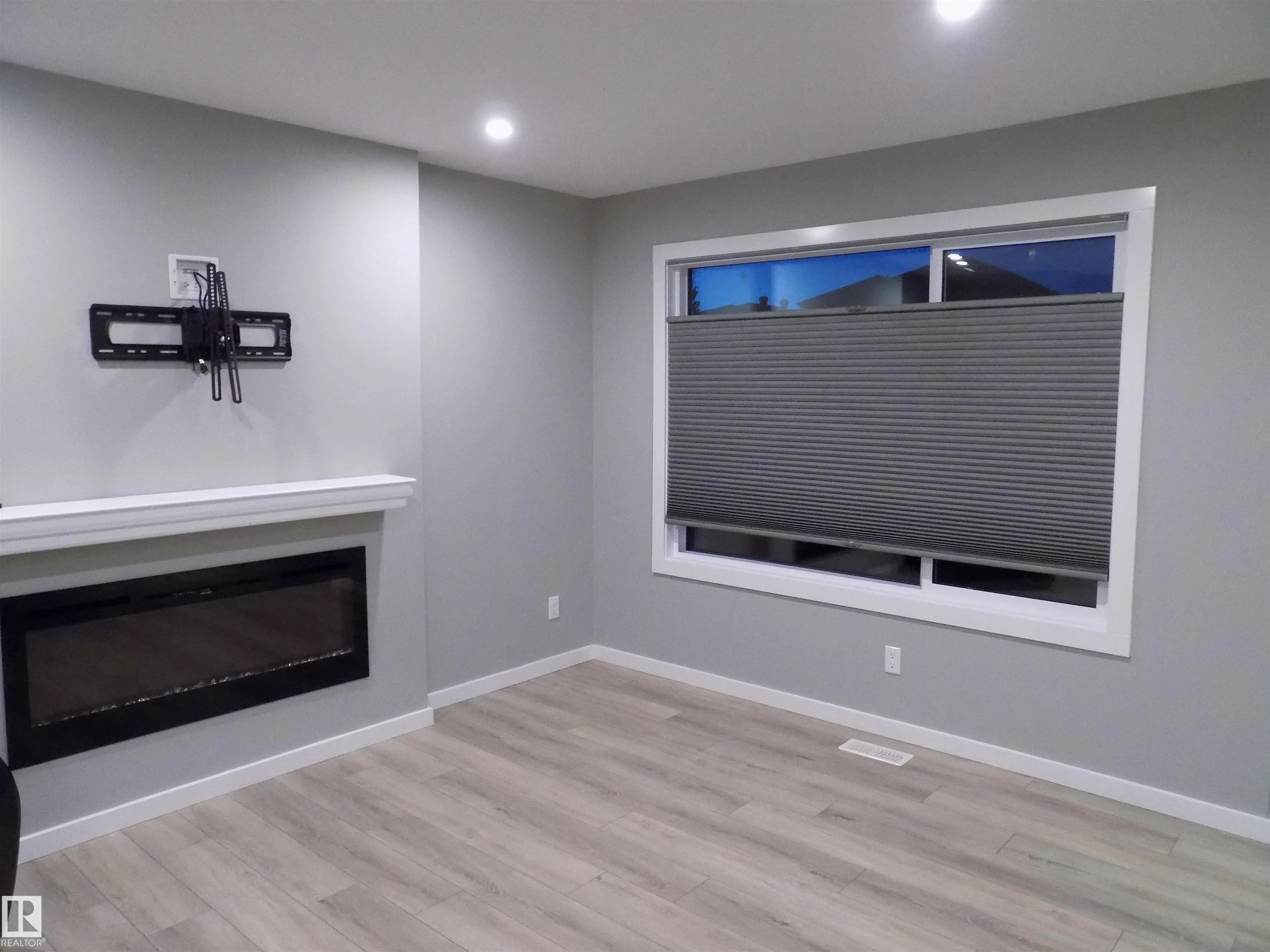 244 LARCH CRESCENT