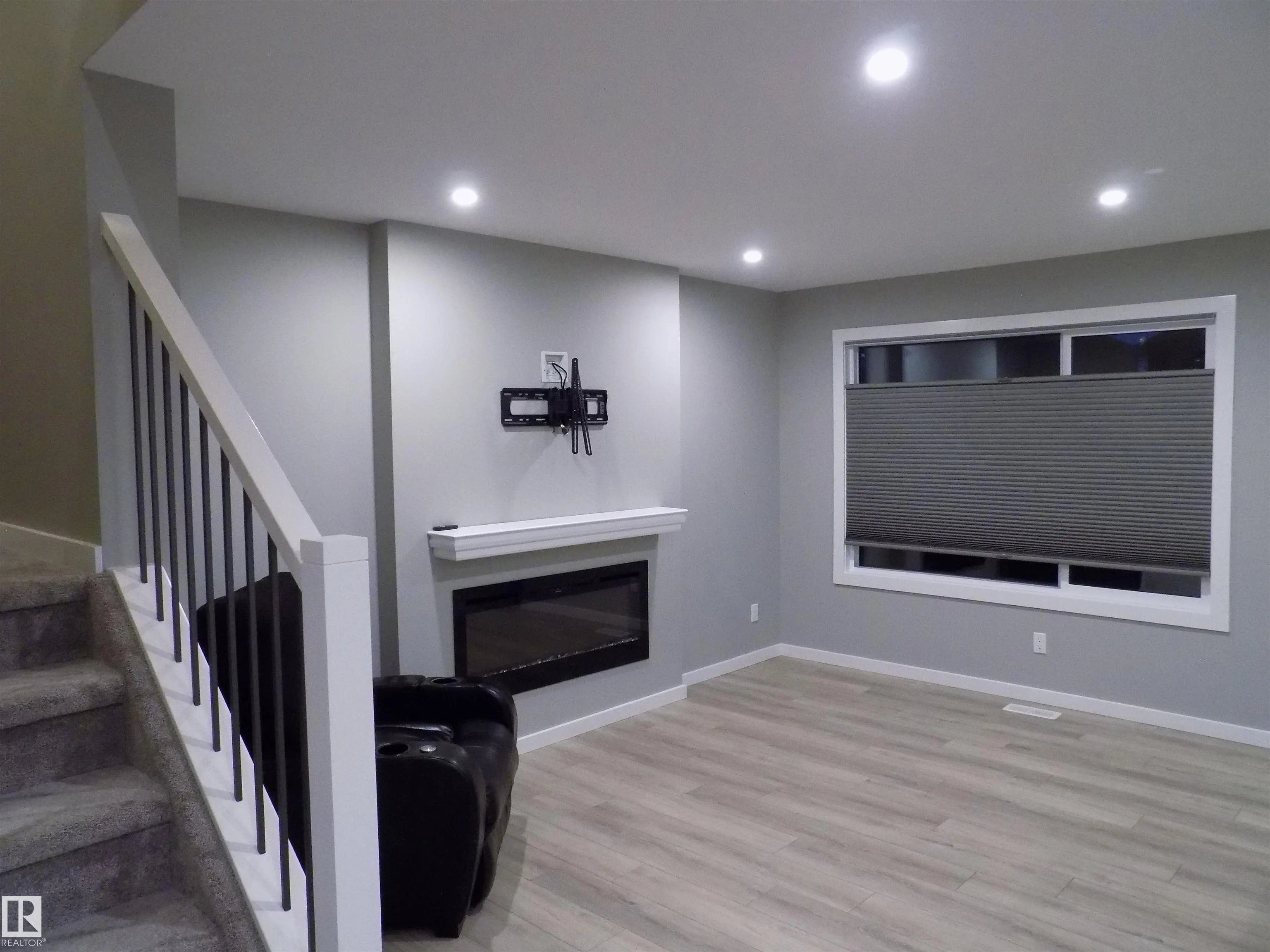 244 LARCH CRESCENT