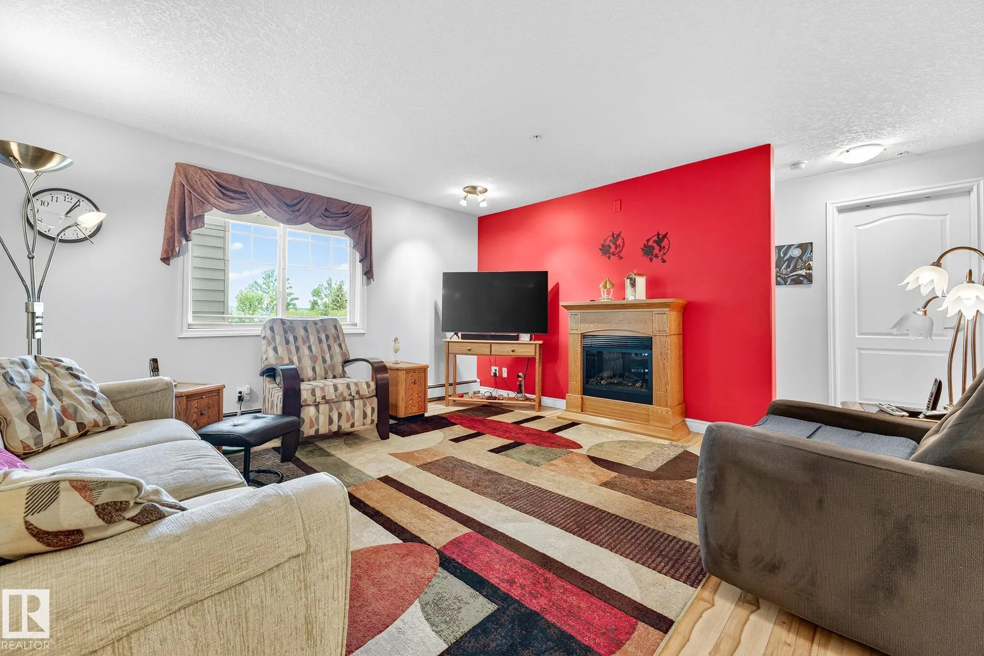 9995 93 Avenue