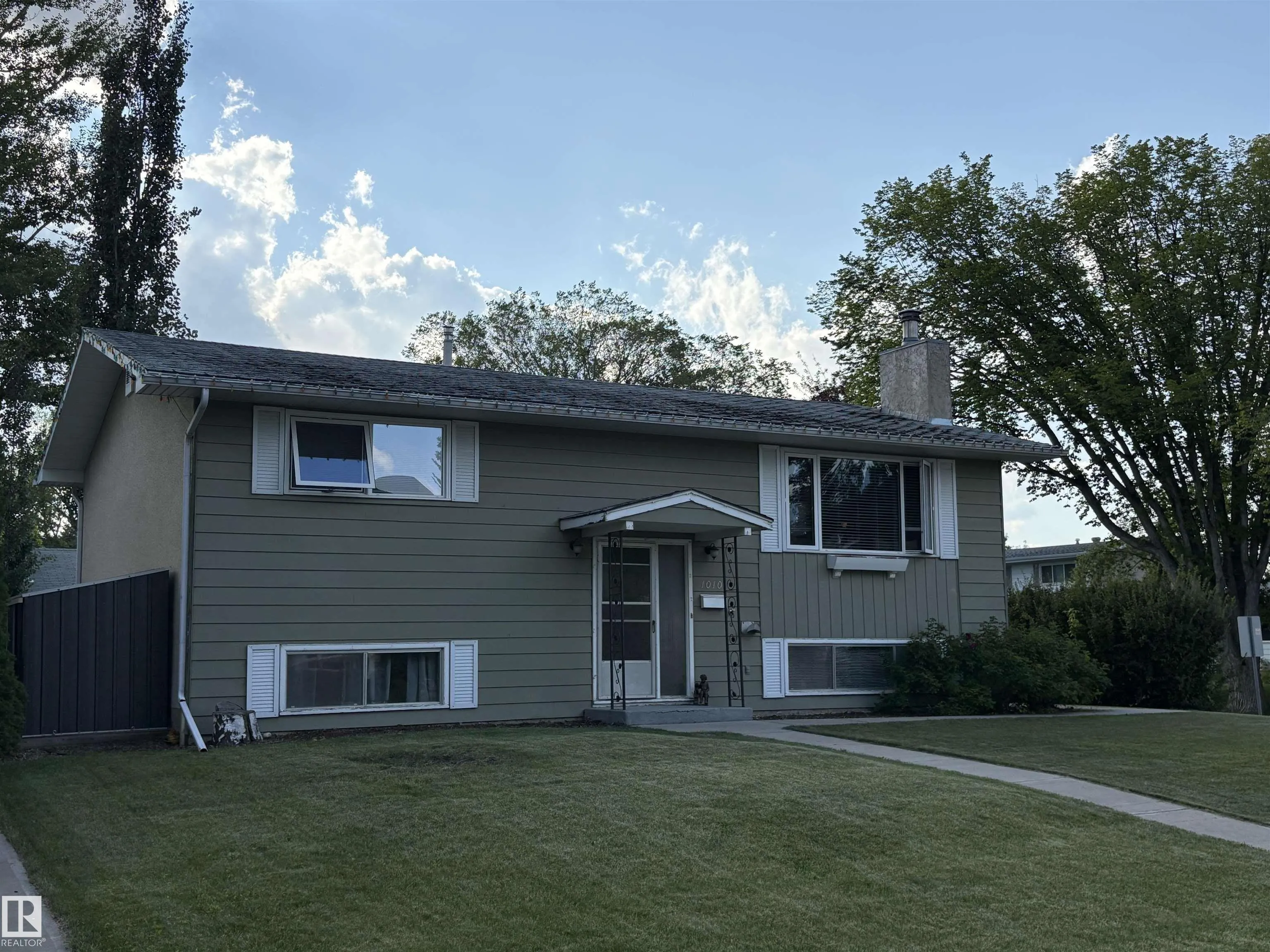 1010 Lueders Crescent