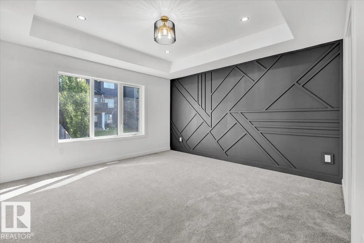 1154 GYRFALCON Crescent