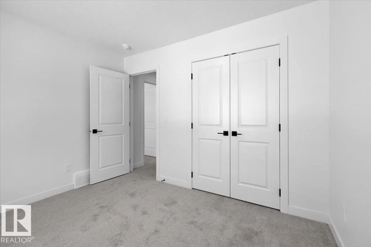 1119 GYRFALCON Crescent