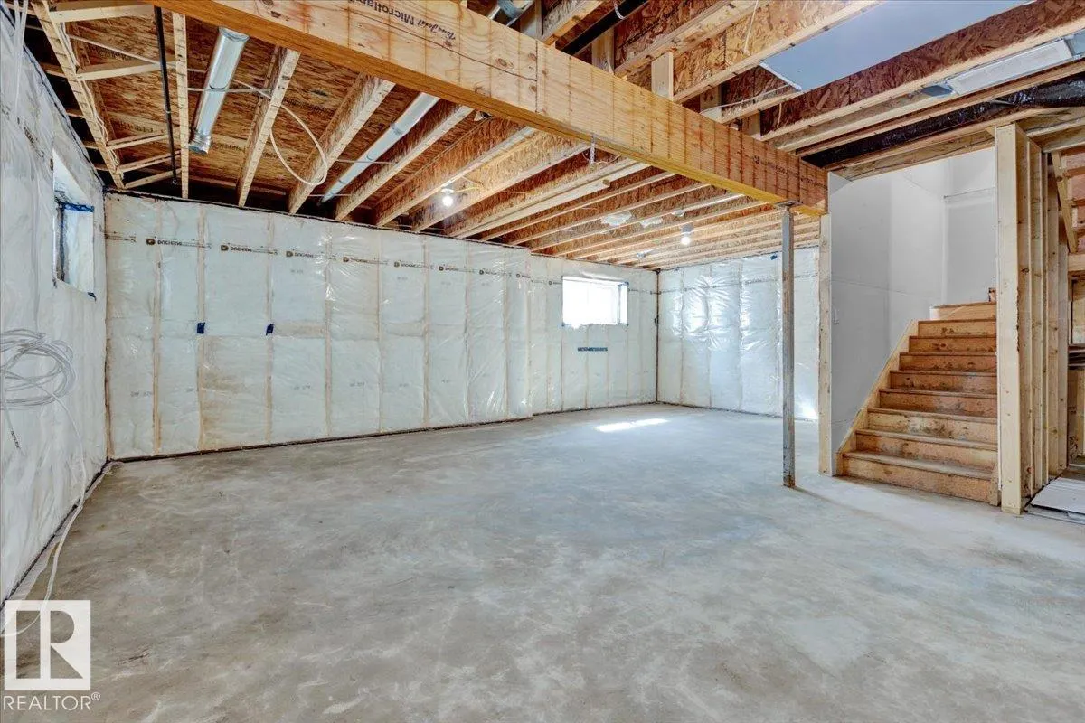 1119 GYRFALCON Crescent