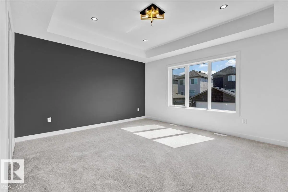 1119 GYRFALCON Crescent