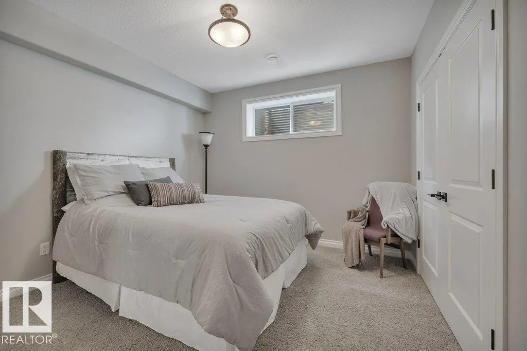 3262 WHITELAW Drive