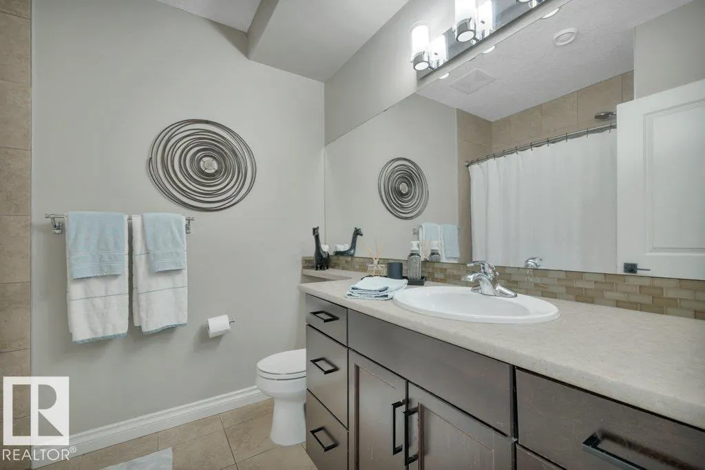 3262 WHITELAW Drive