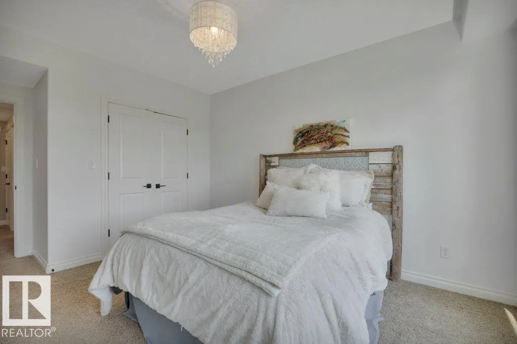 3262 WHITELAW Drive