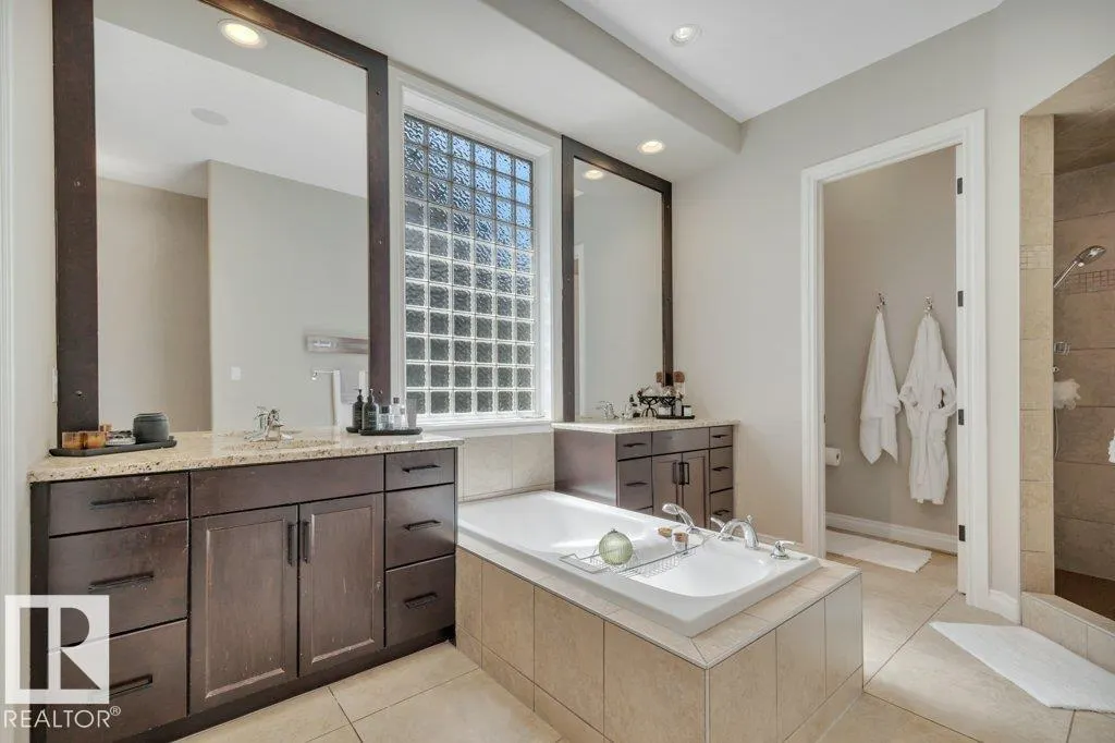 3262 WHITELAW Drive