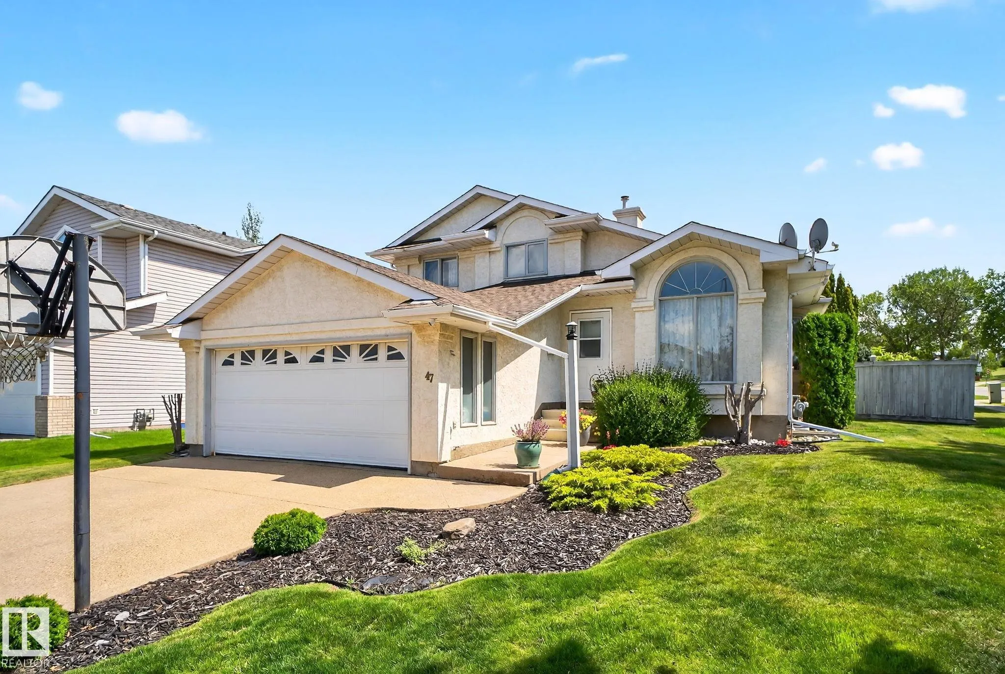47 HUNTINGTON Crescent