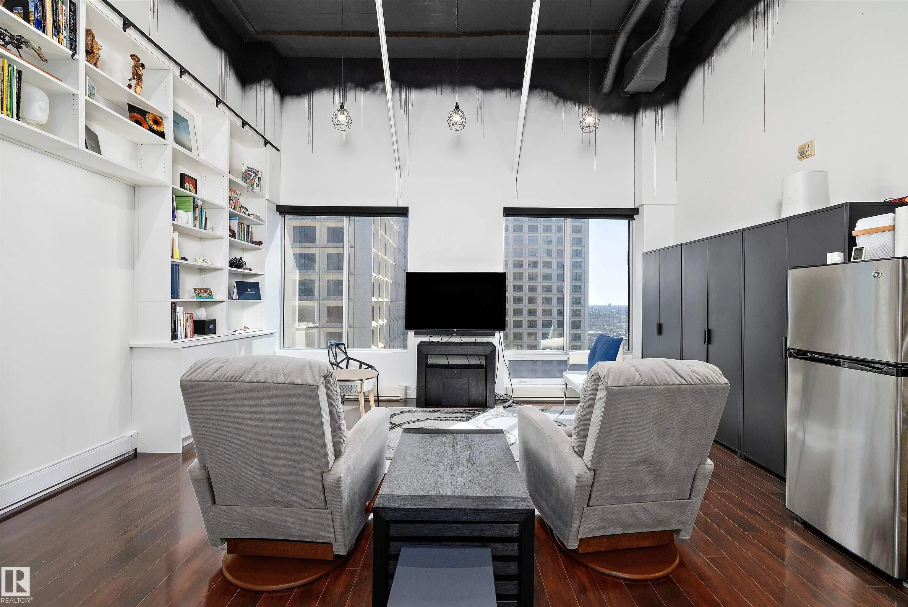 10024 JASPER Avenue