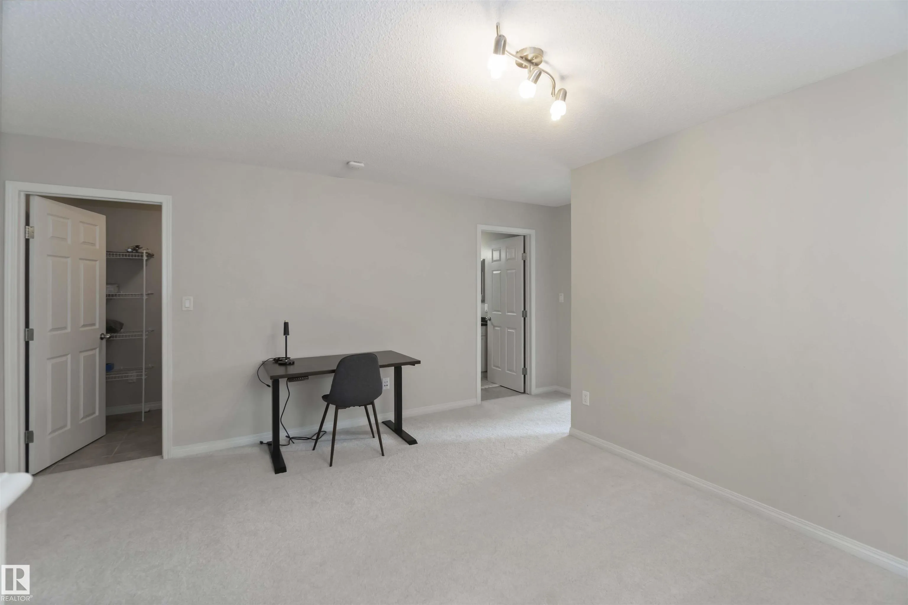 1634 Chapman Way