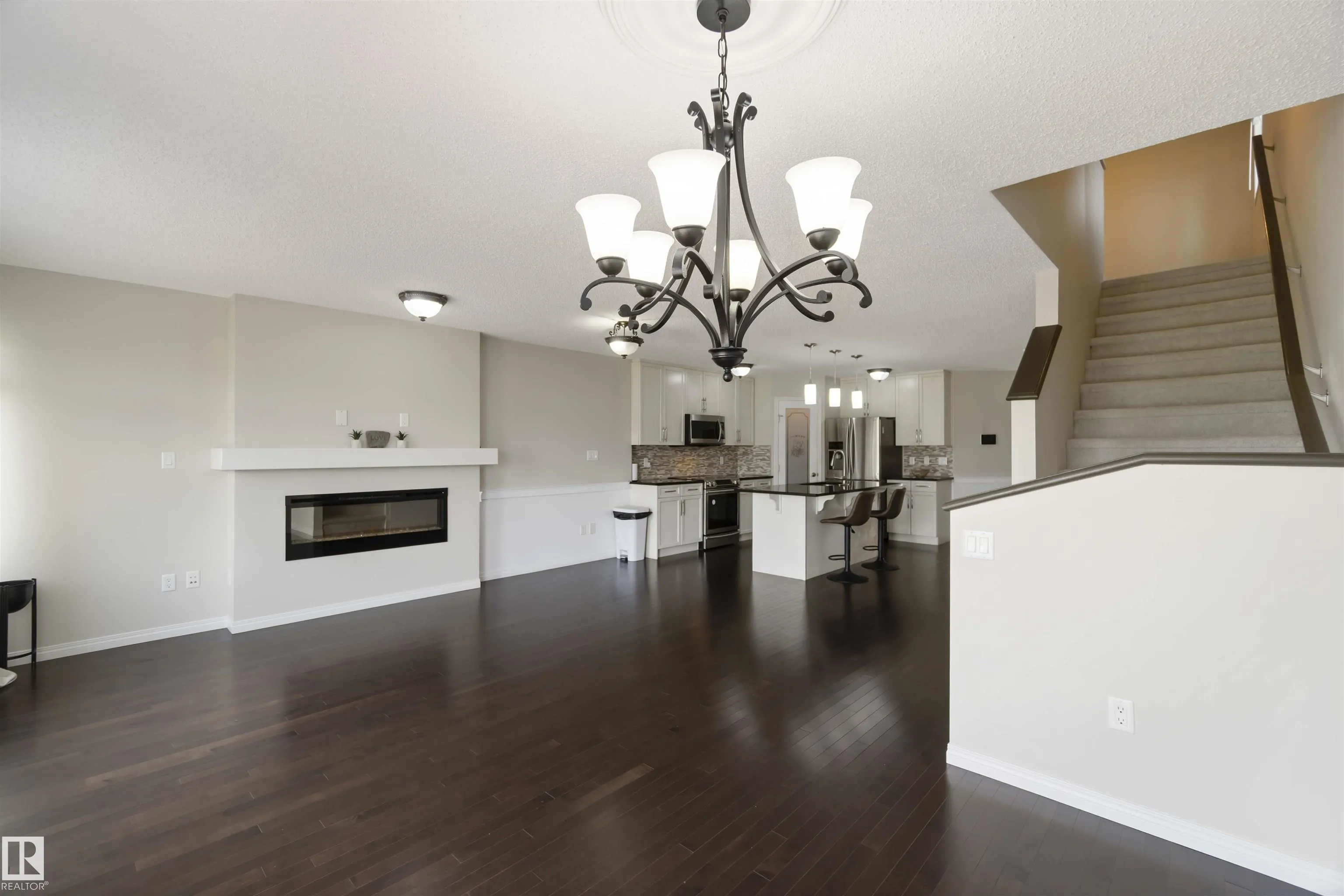 1634 Chapman Way