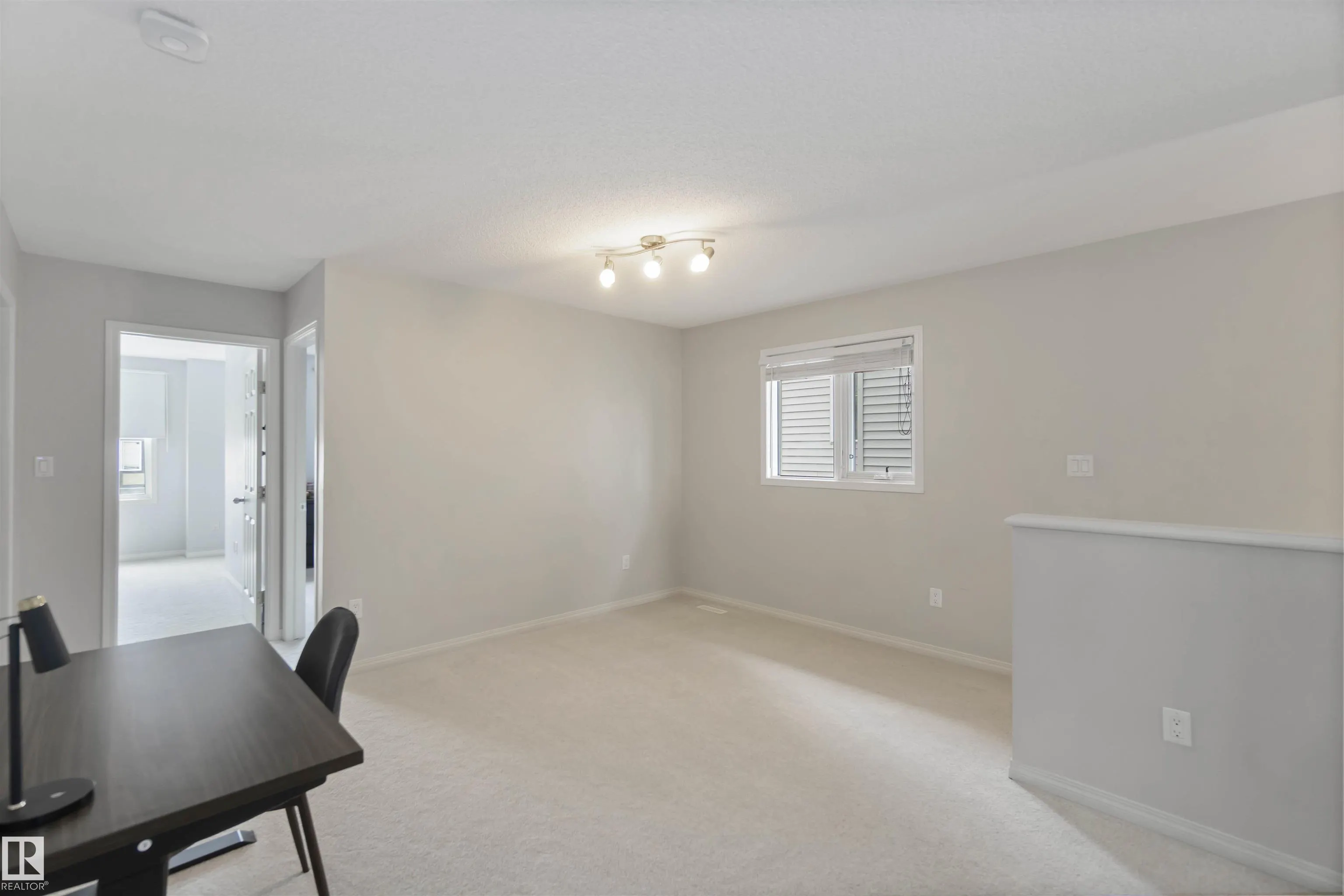 1634 Chapman Way