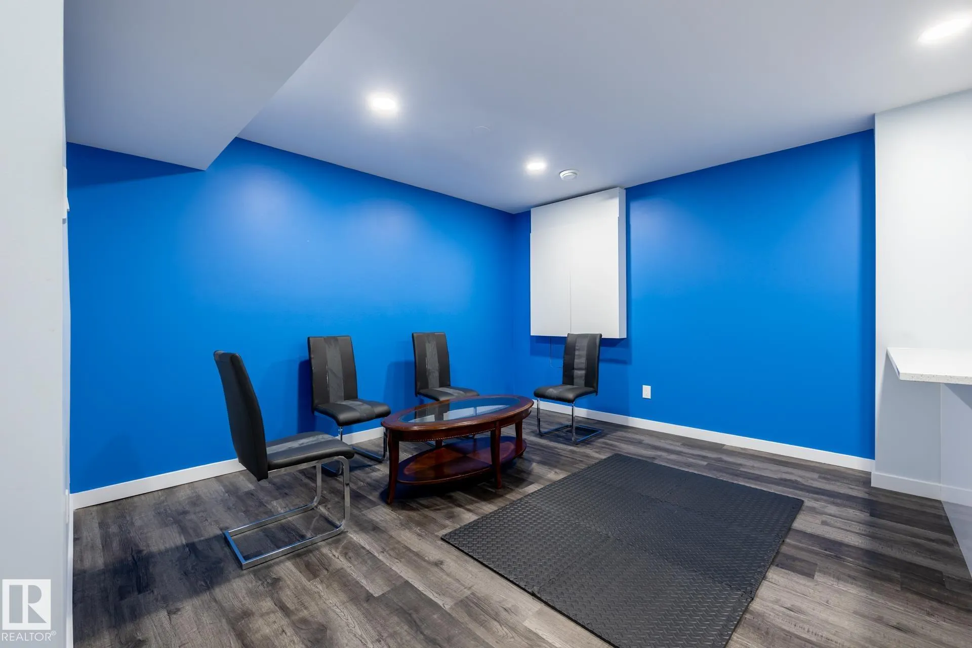 512 Chappelle Drive