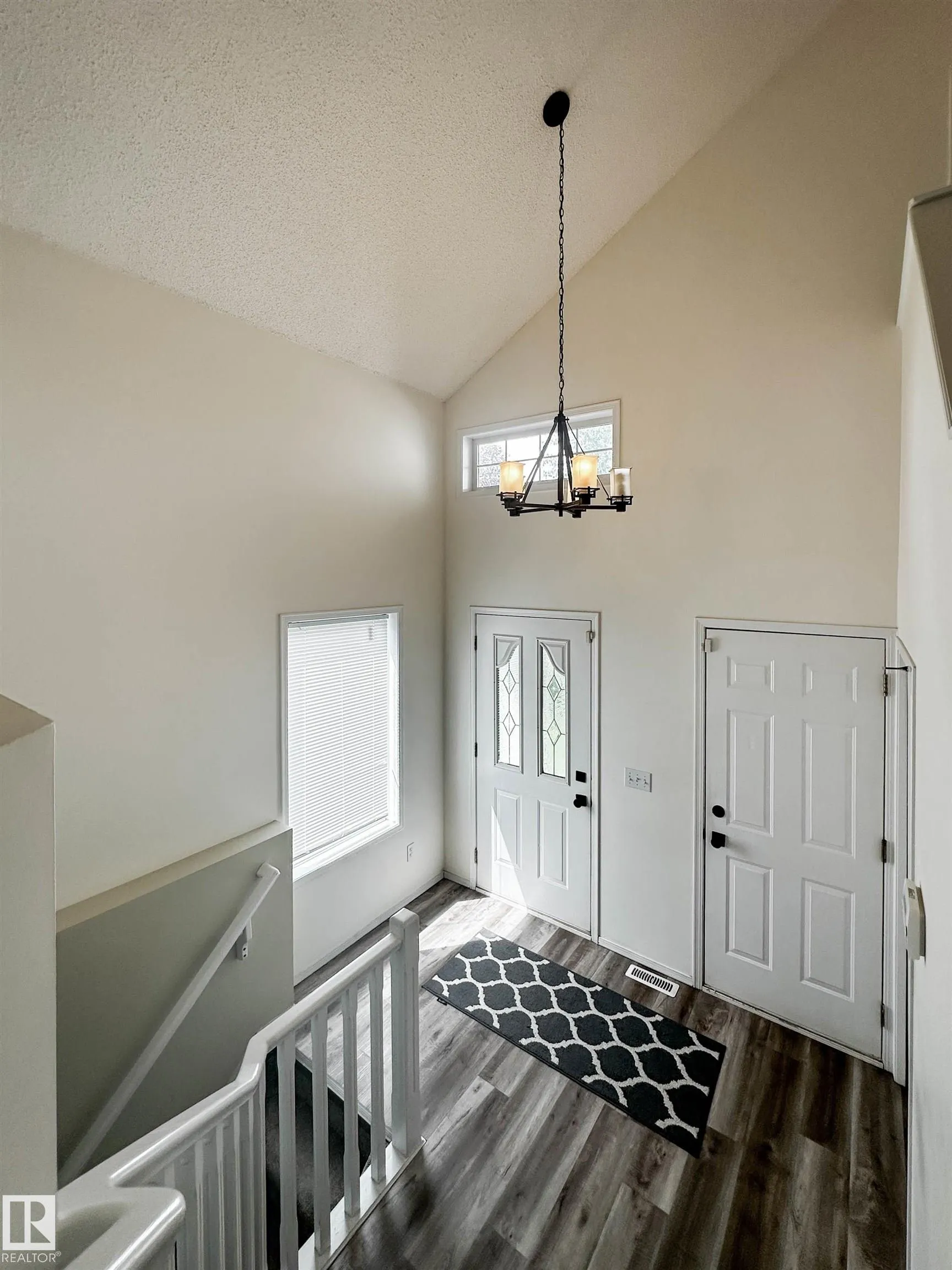 68 NEWMARKET Way