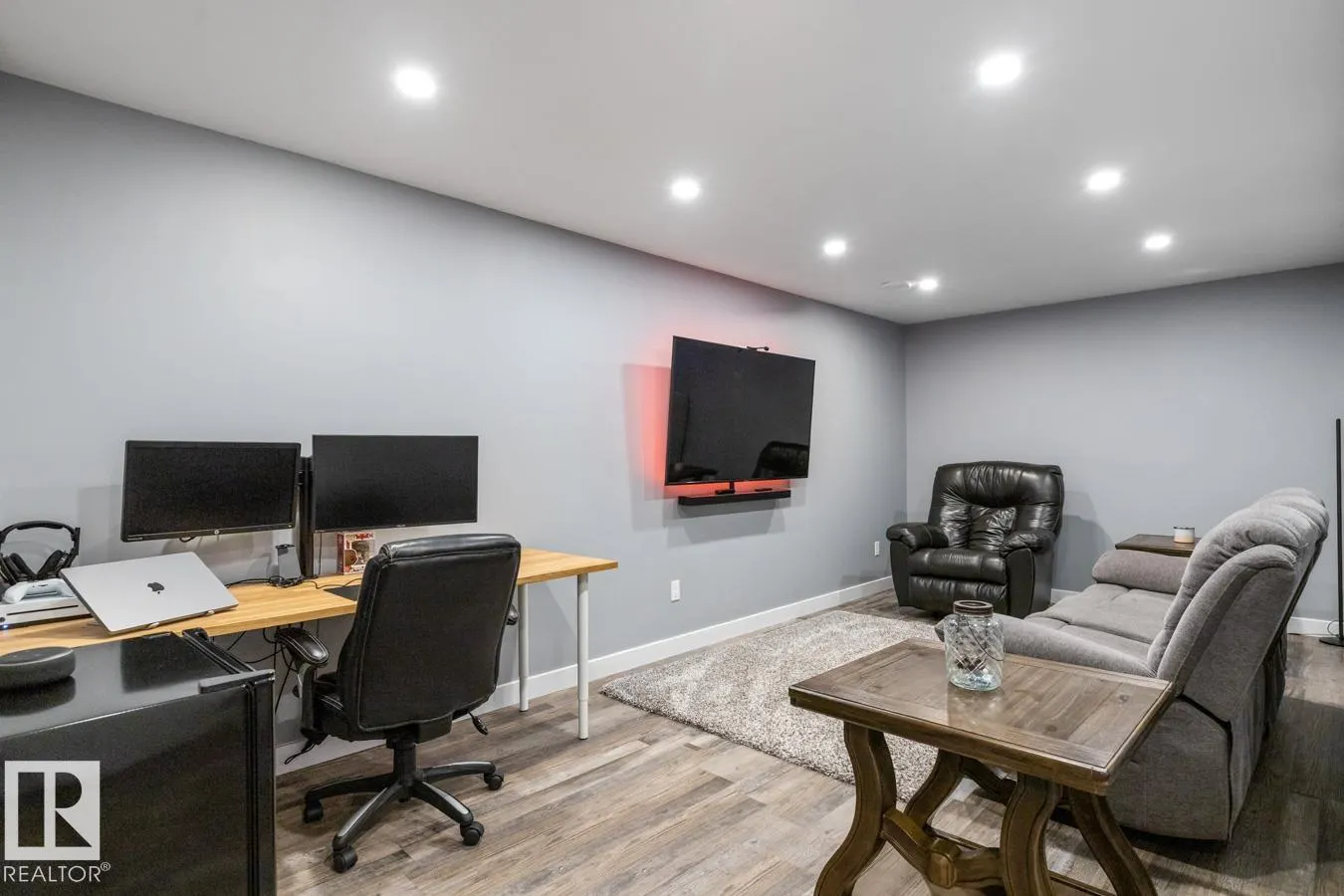 1009 BERG Place