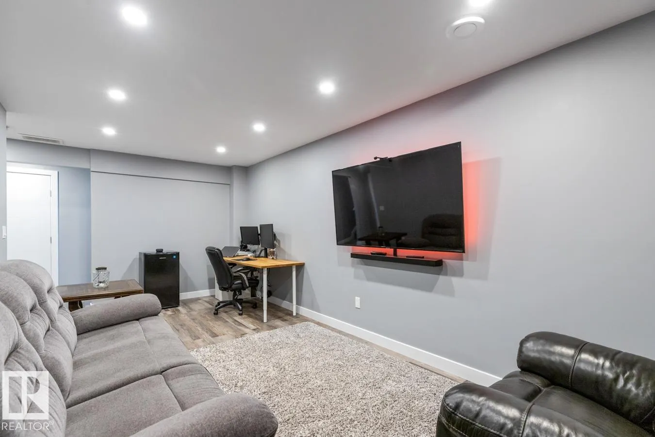 1009 BERG Place