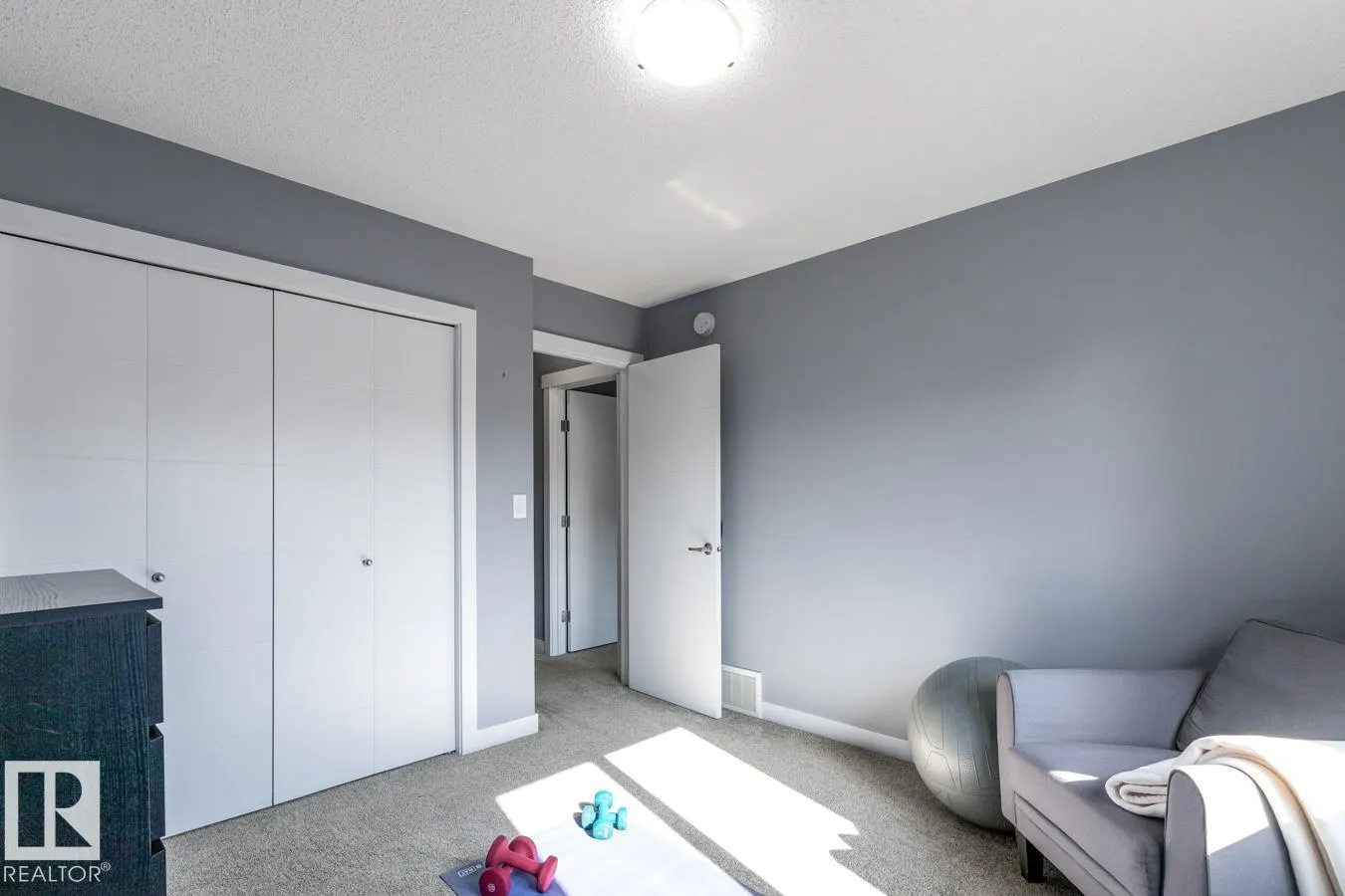 1009 BERG Place