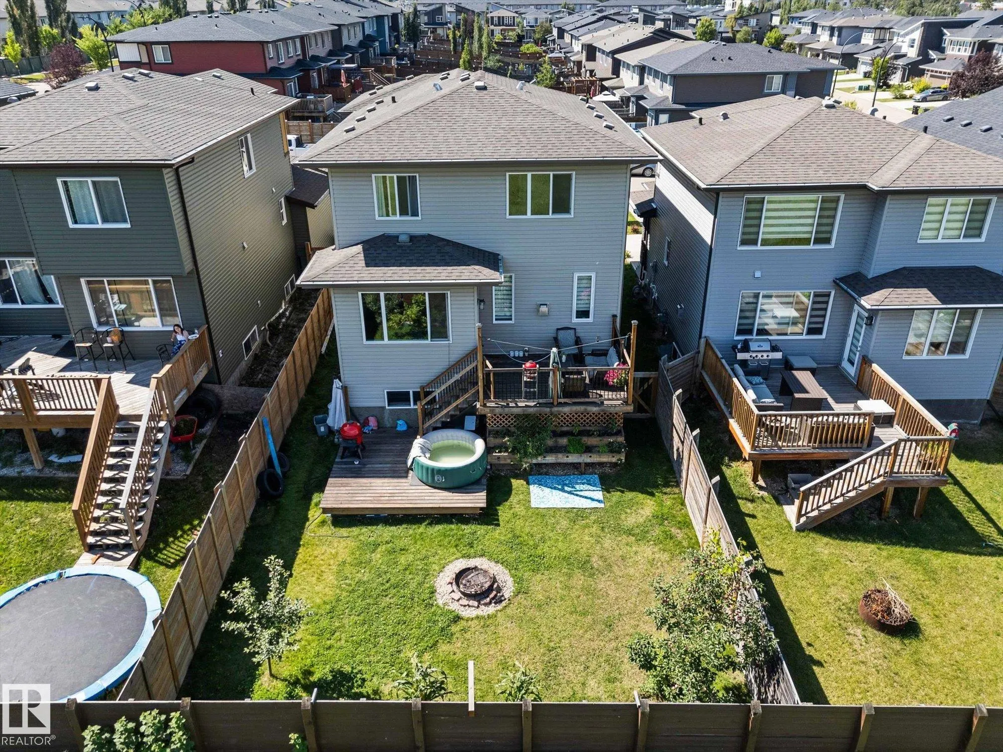66 KENSINGTON Close