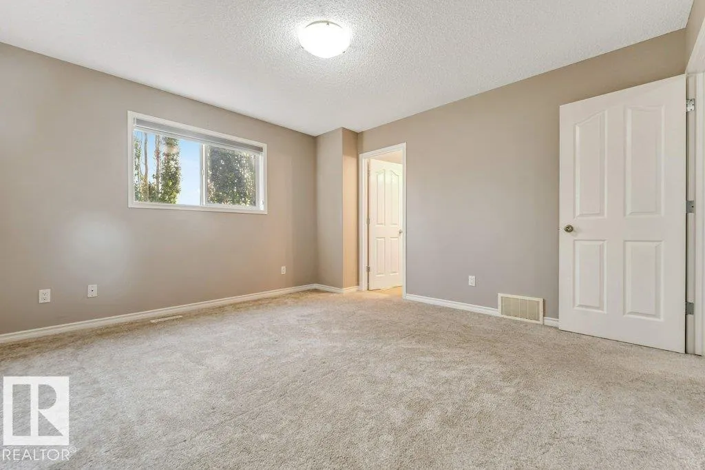 123 CHAMPLAIN Place