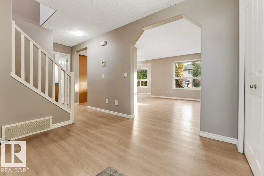 123 CHAMPLAIN Place