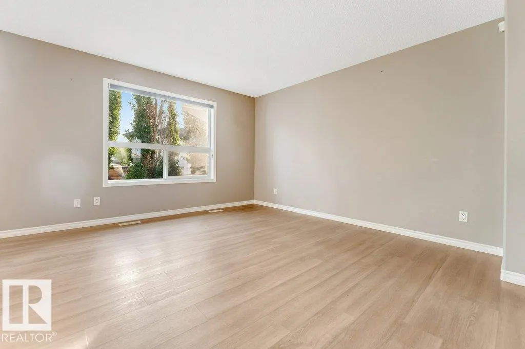 123 CHAMPLAIN Place