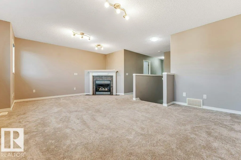 123 CHAMPLAIN Place