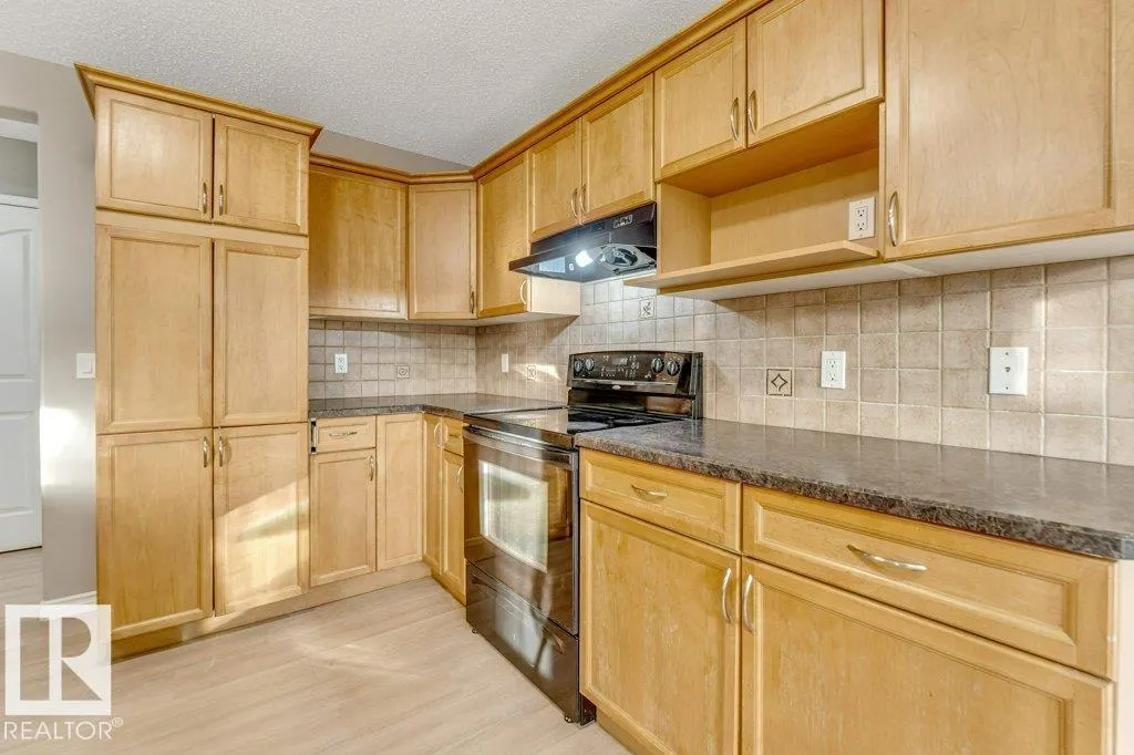 123 CHAMPLAIN Place