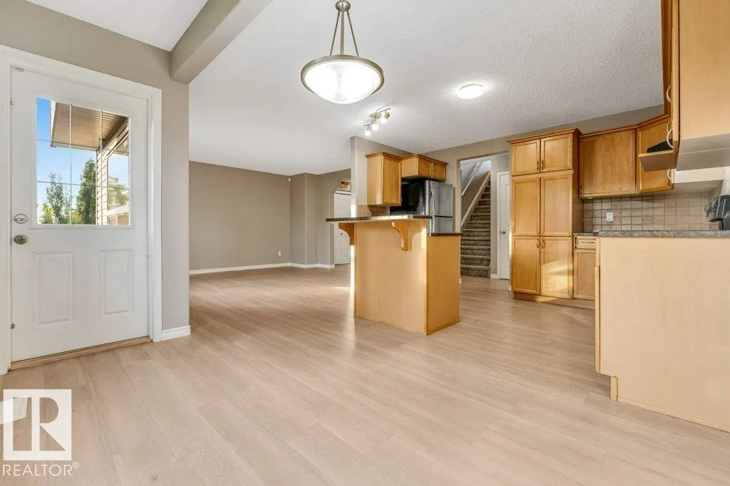 123 CHAMPLAIN Place