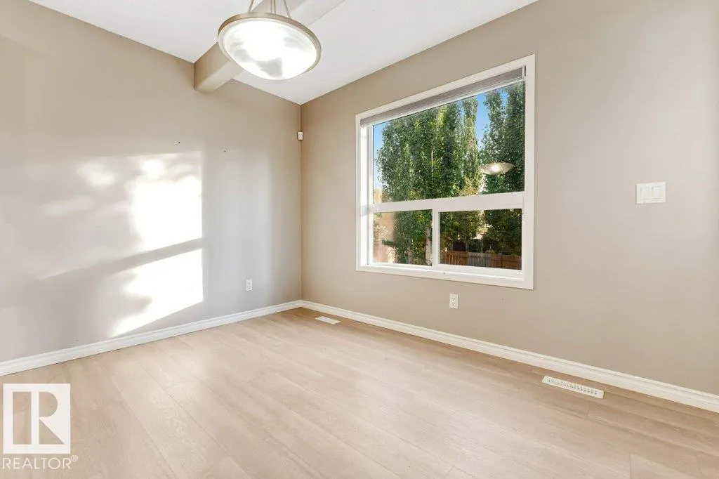 123 CHAMPLAIN Place