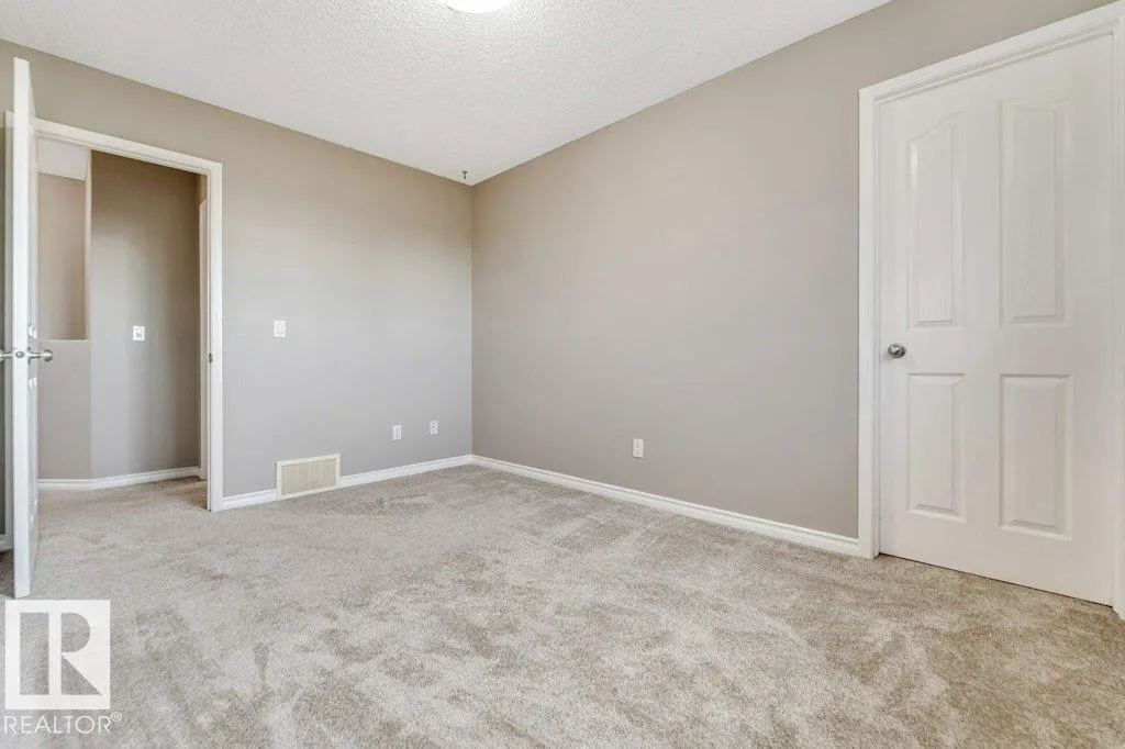 123 CHAMPLAIN Place