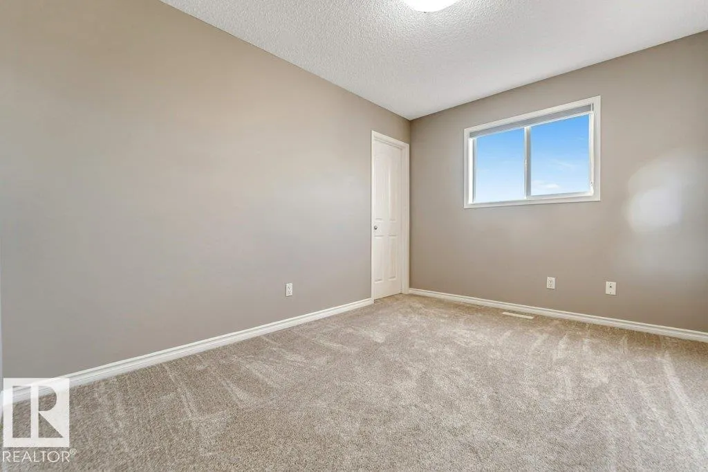 123 CHAMPLAIN Place
