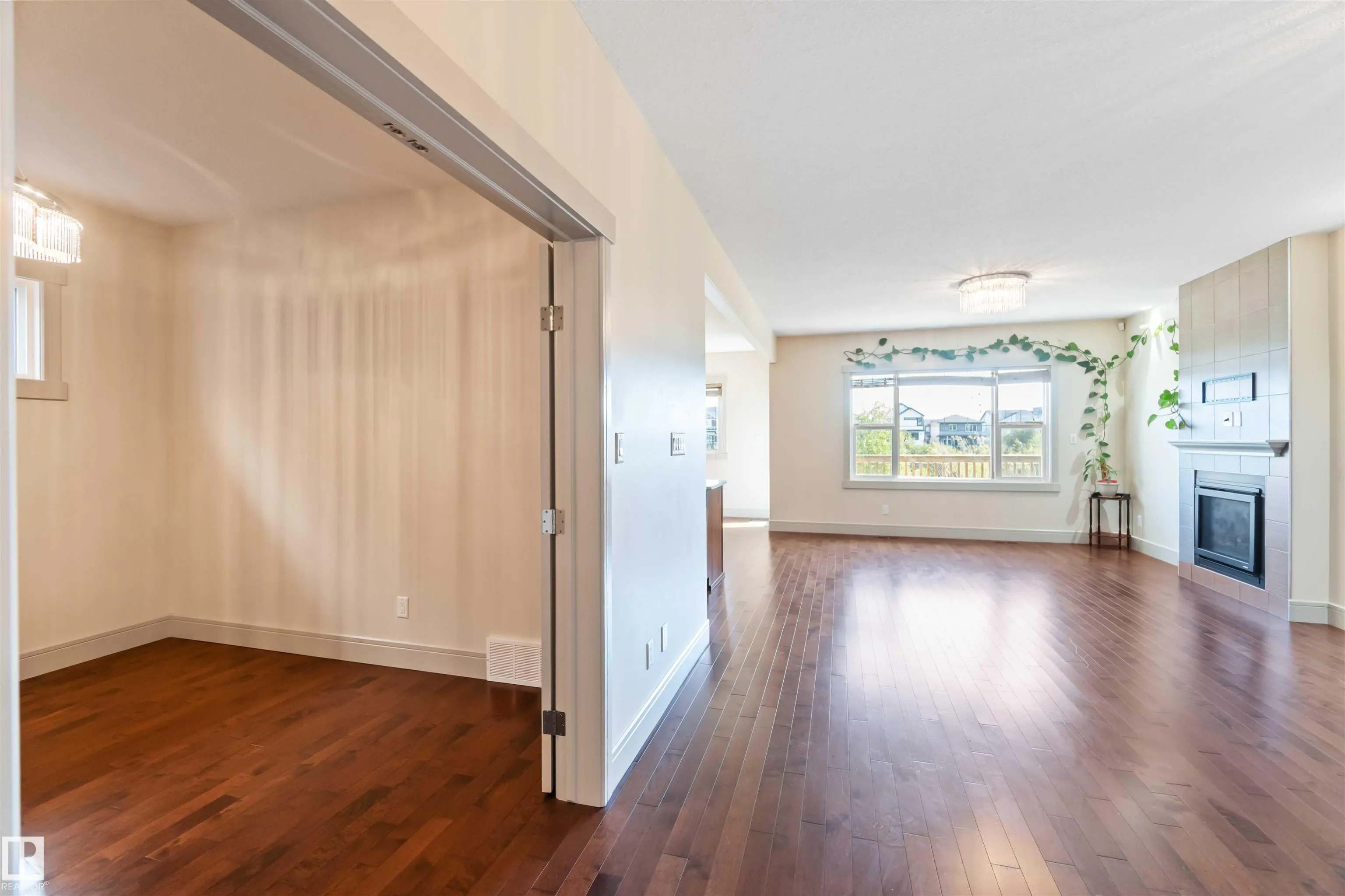 3434 Parker Loop