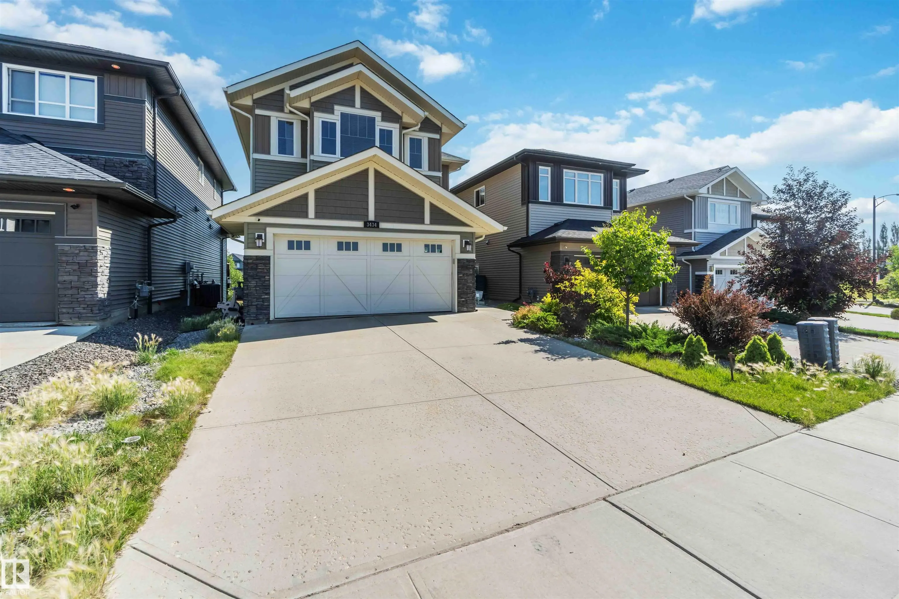 3434 Parker Loop