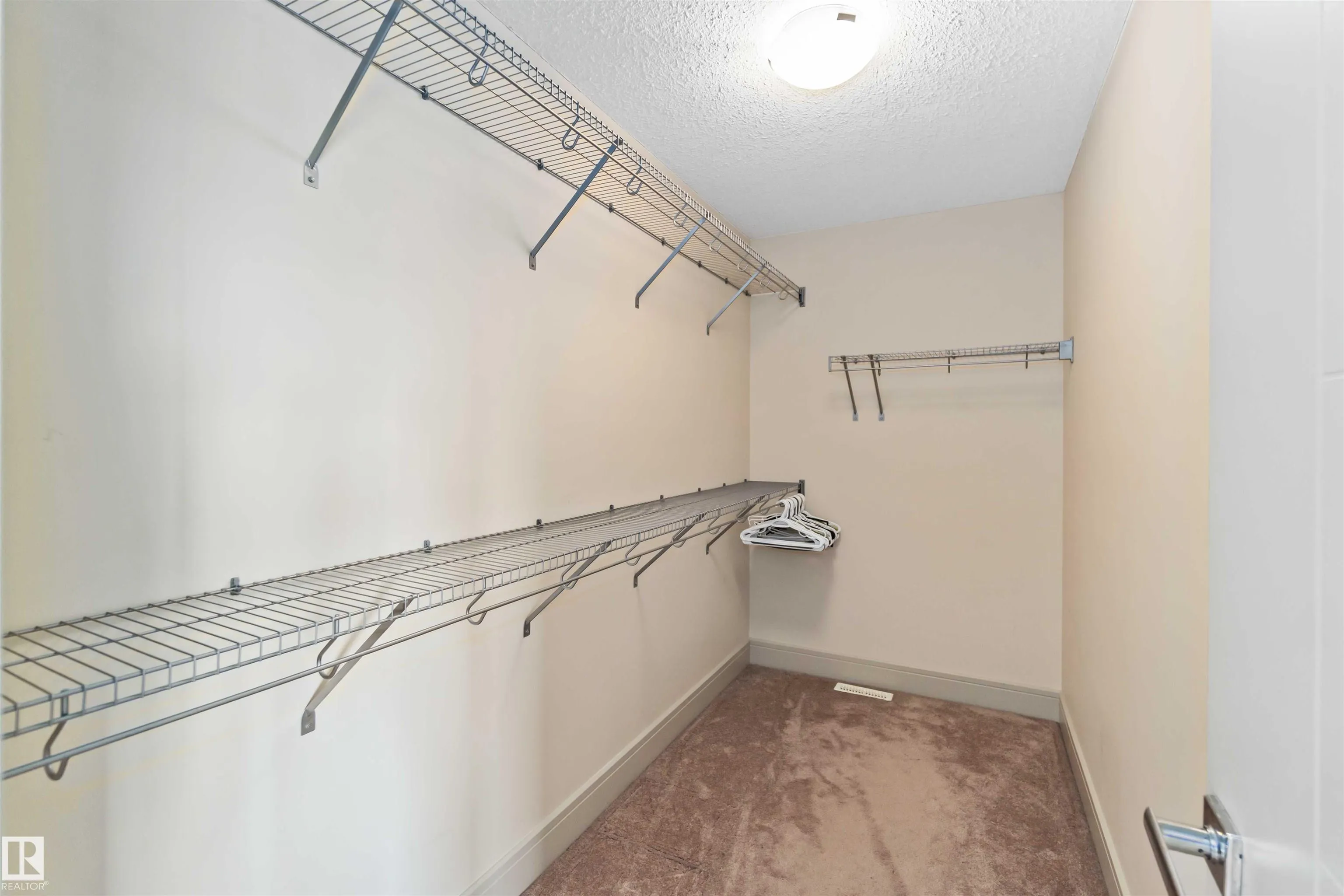 3434 Parker Loop