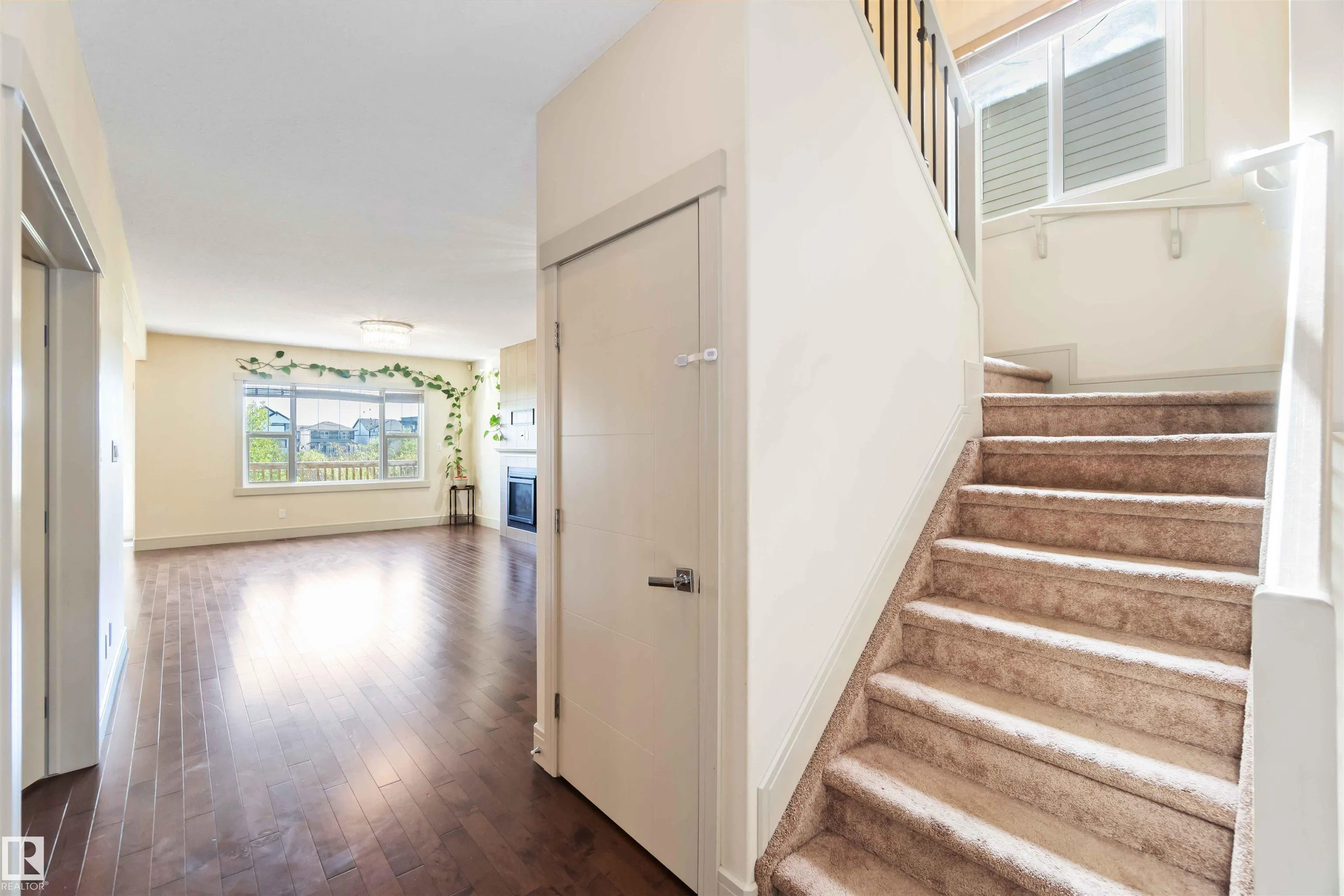 3434 Parker Loop