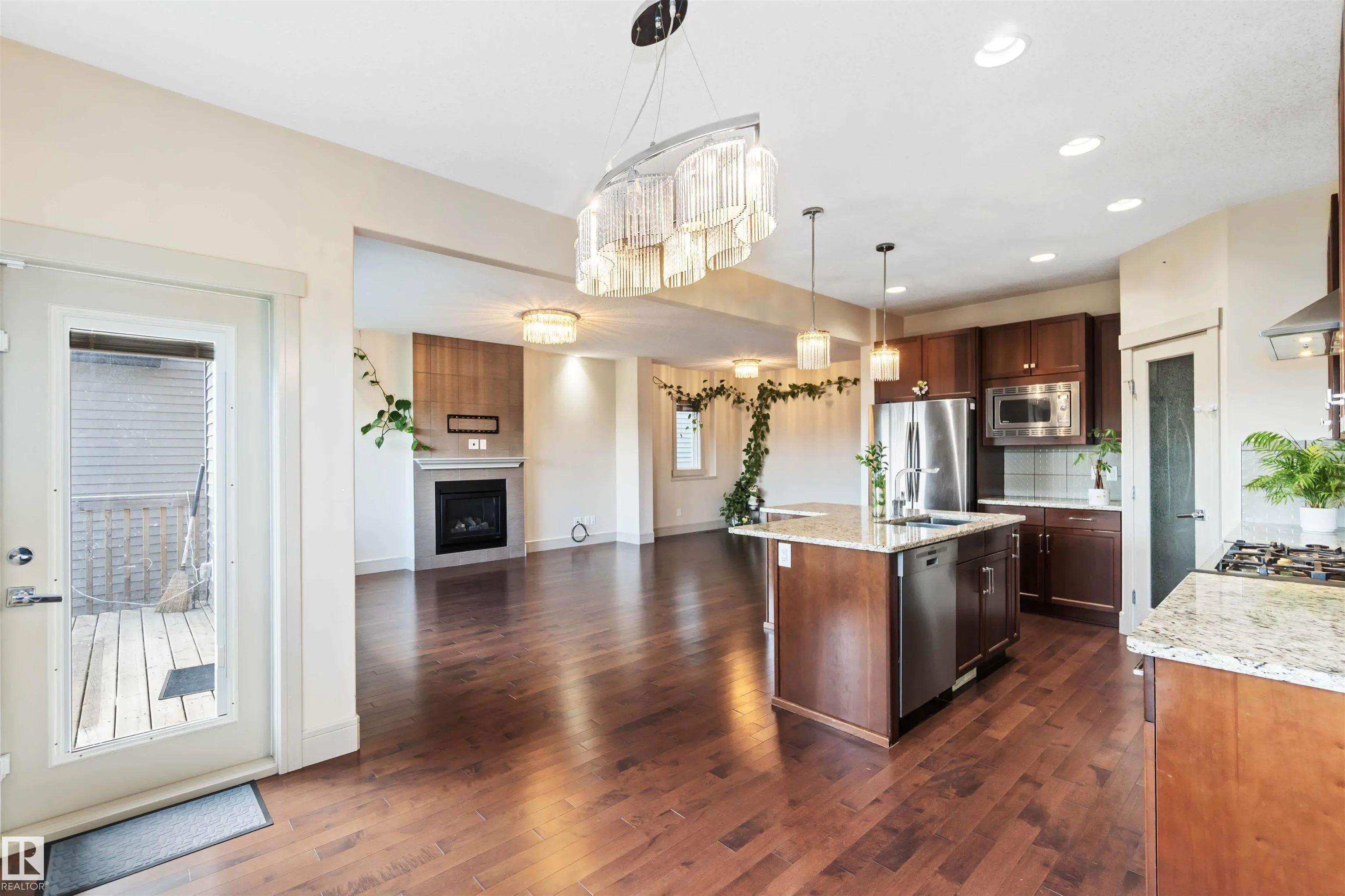 3434 Parker Loop